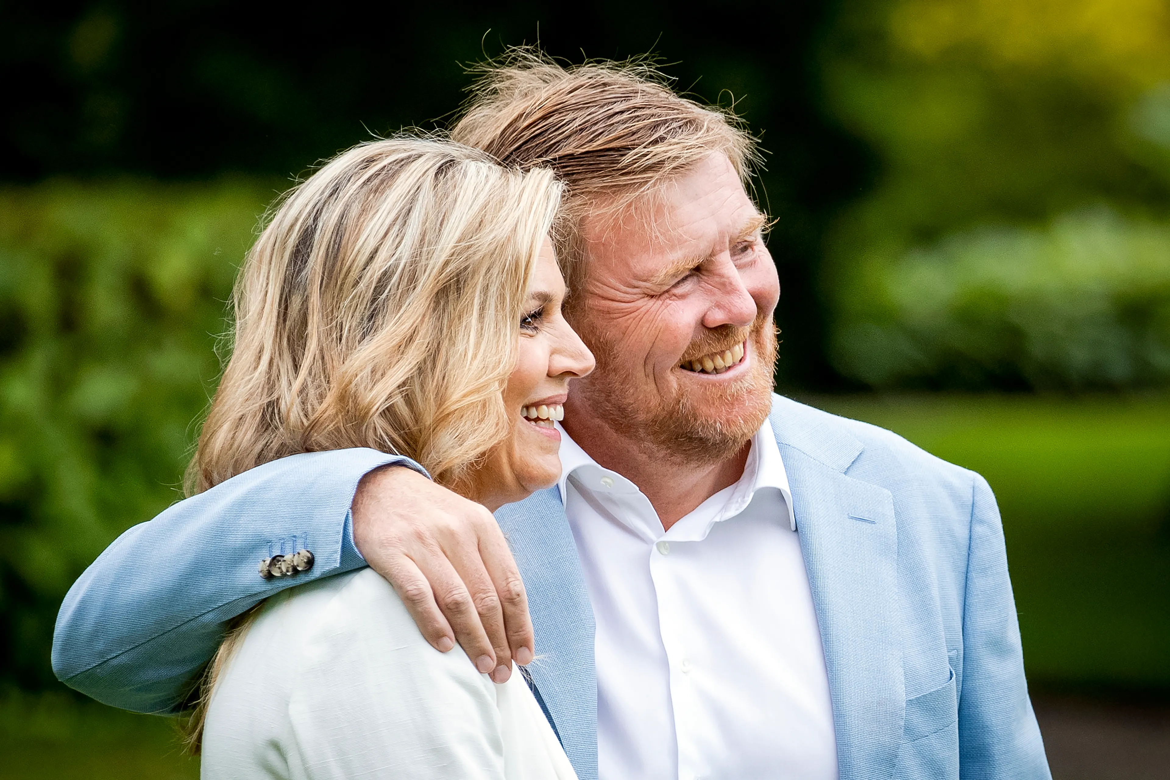 'Koning en koningin schenden coronaregel tijdens vakantie in Griekenland'