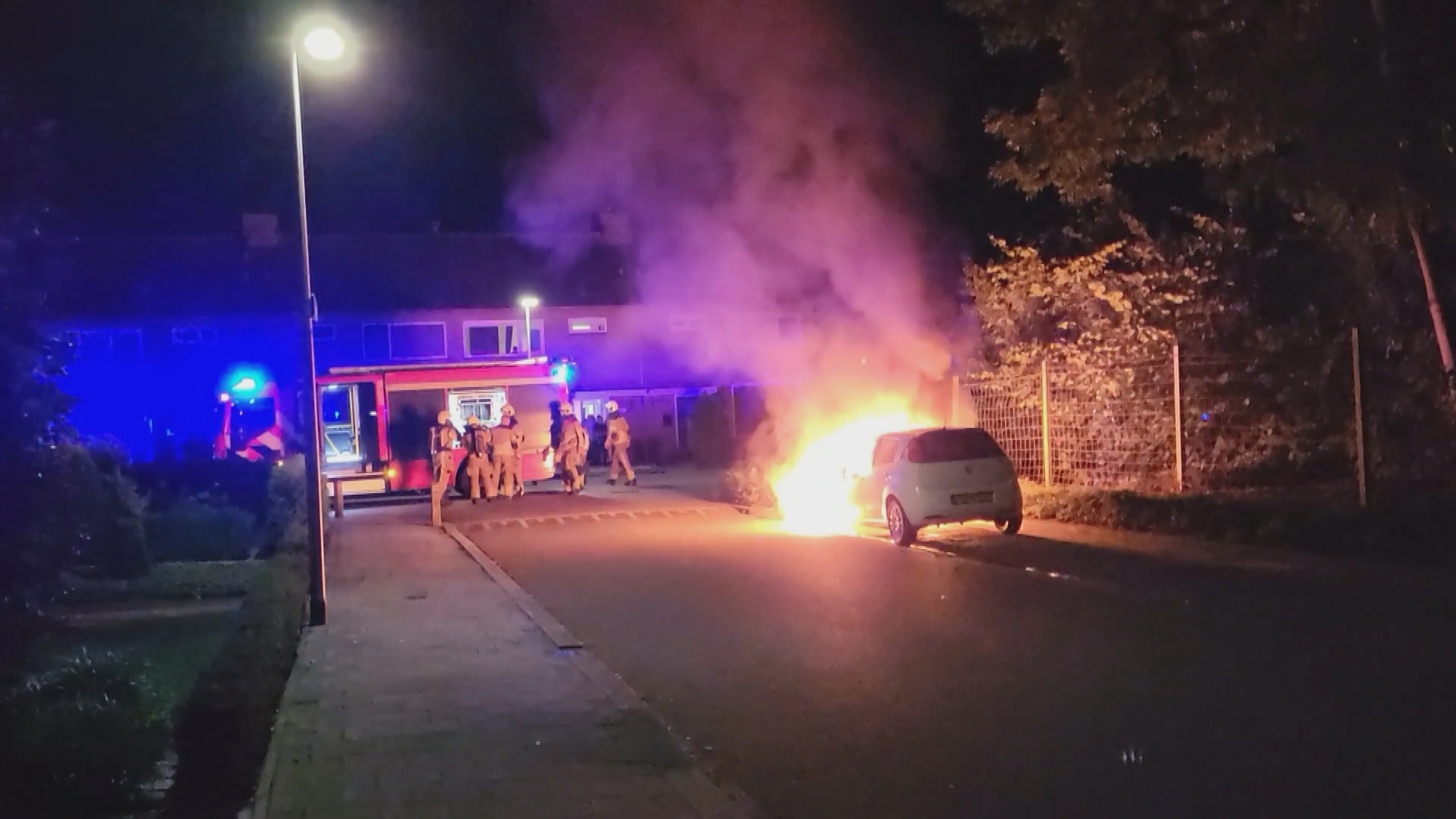 Opnieuw incident bij woning statushouders in Geesteren: auto gaat in vlammen op