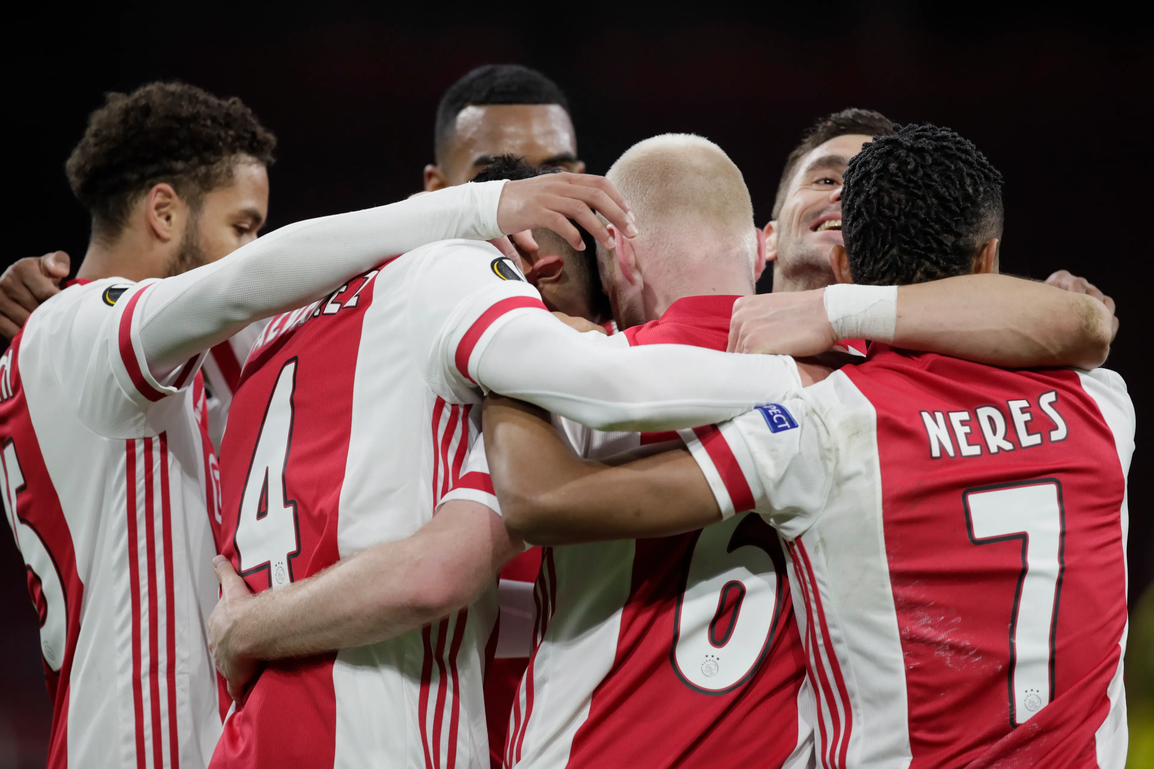 Ajax heeft plaats in kwartfinale Europa League voor het grijpen