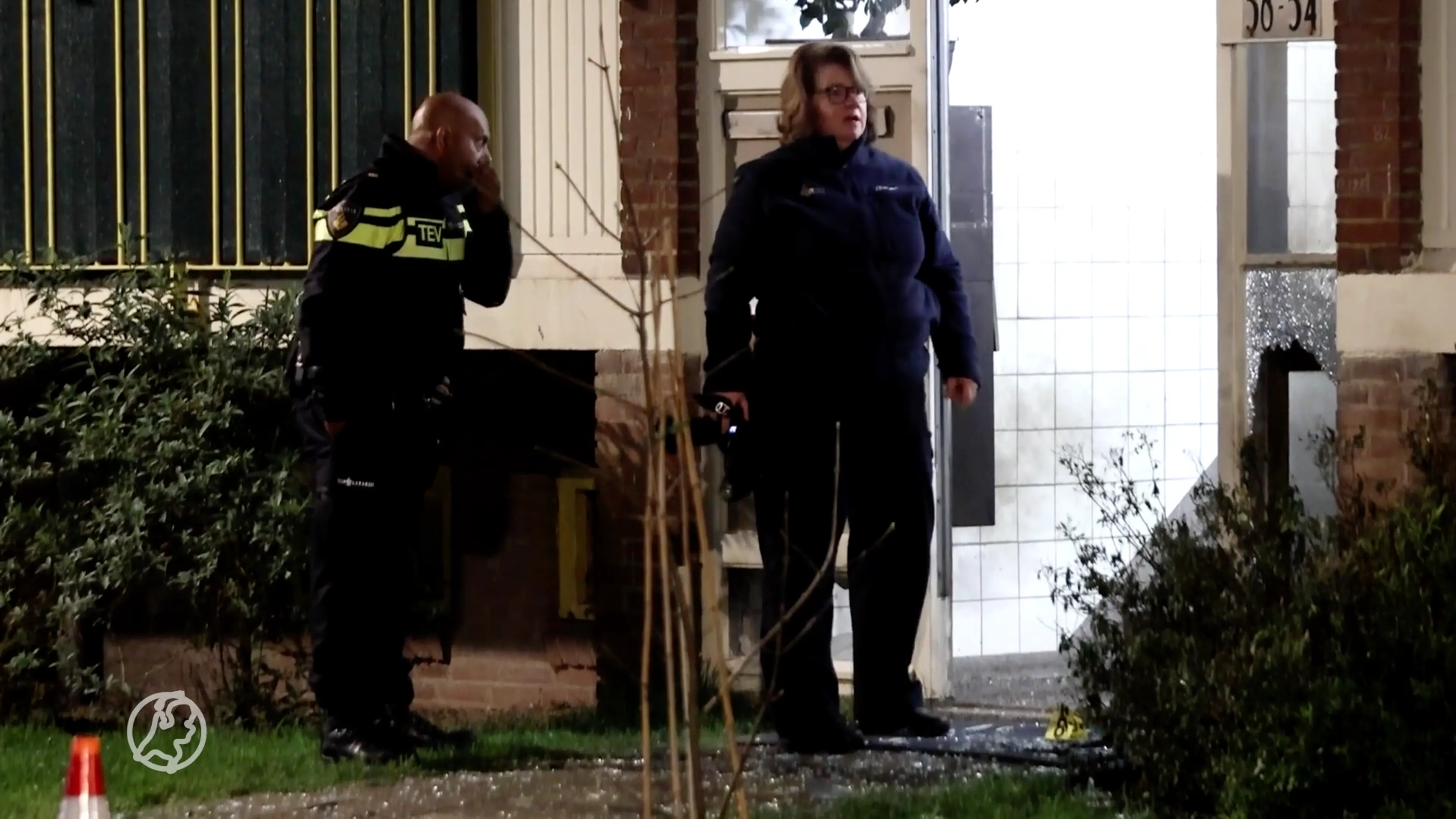 Veel schade aan portiekflat na zware explosie in Den Haag