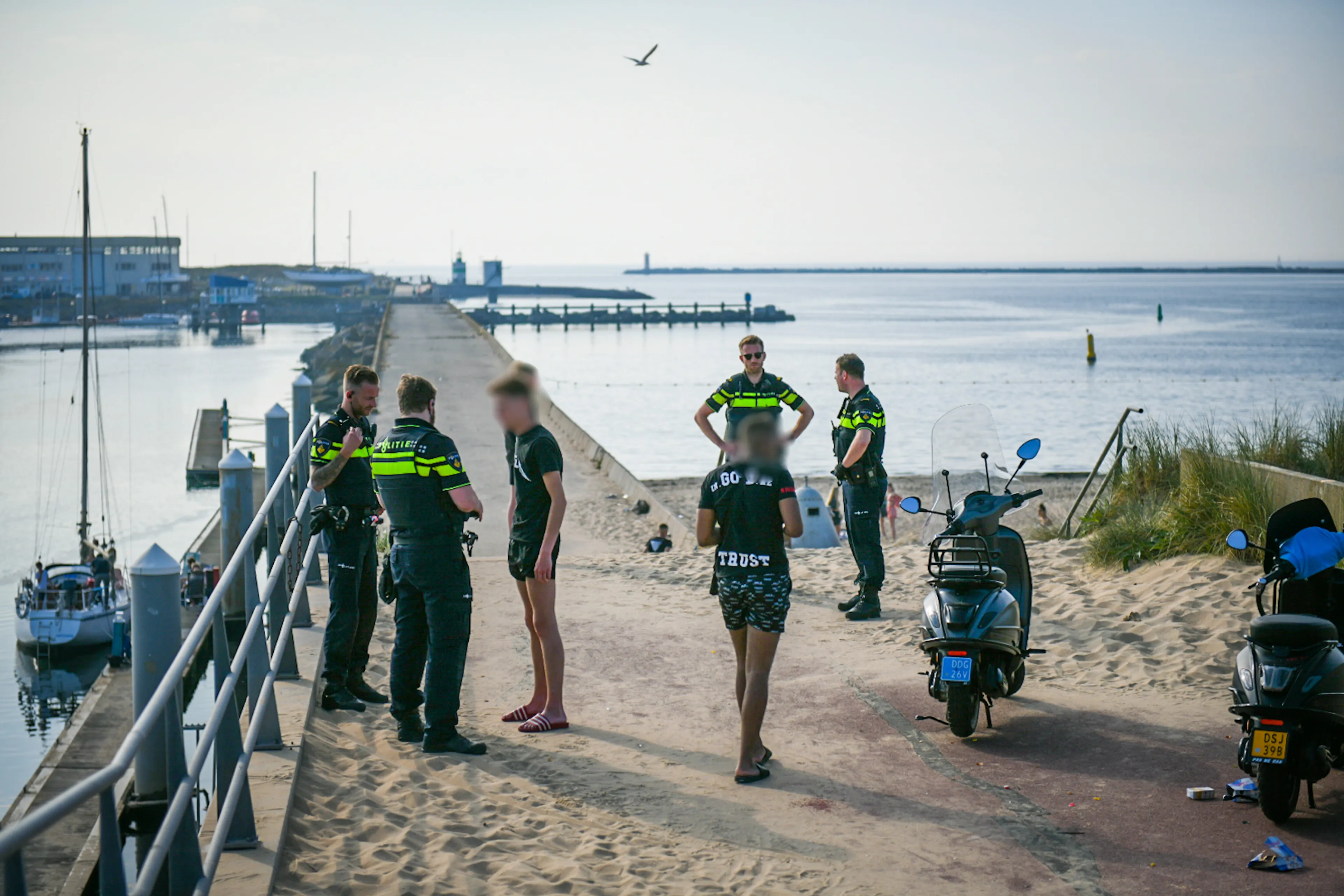 Gebiedsverbod voor 17-jarige verdachte mishandeling boa's in IJmuiden