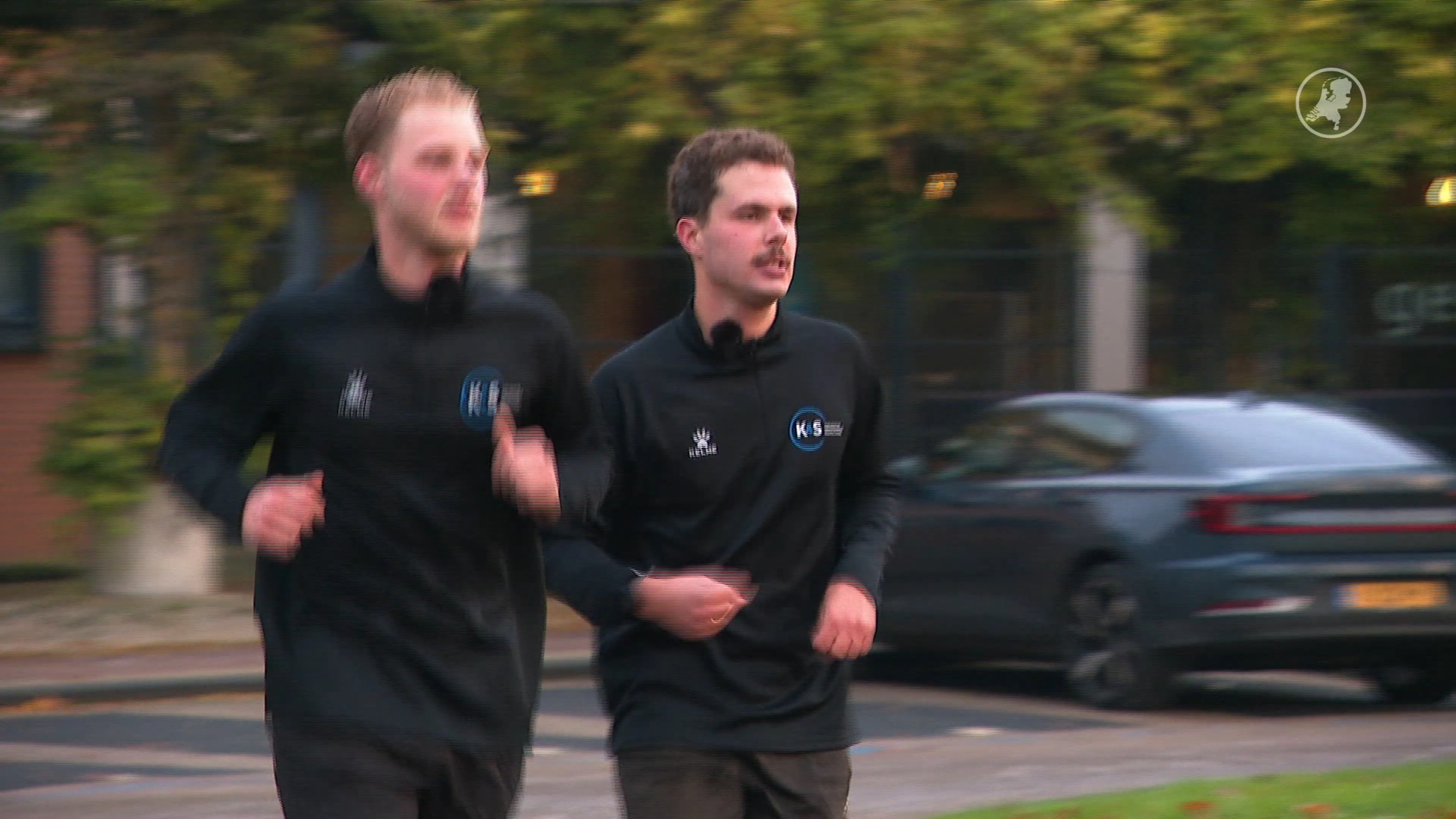 Marathon op rotonde: vrienden rennen voor Romy’s hulphond