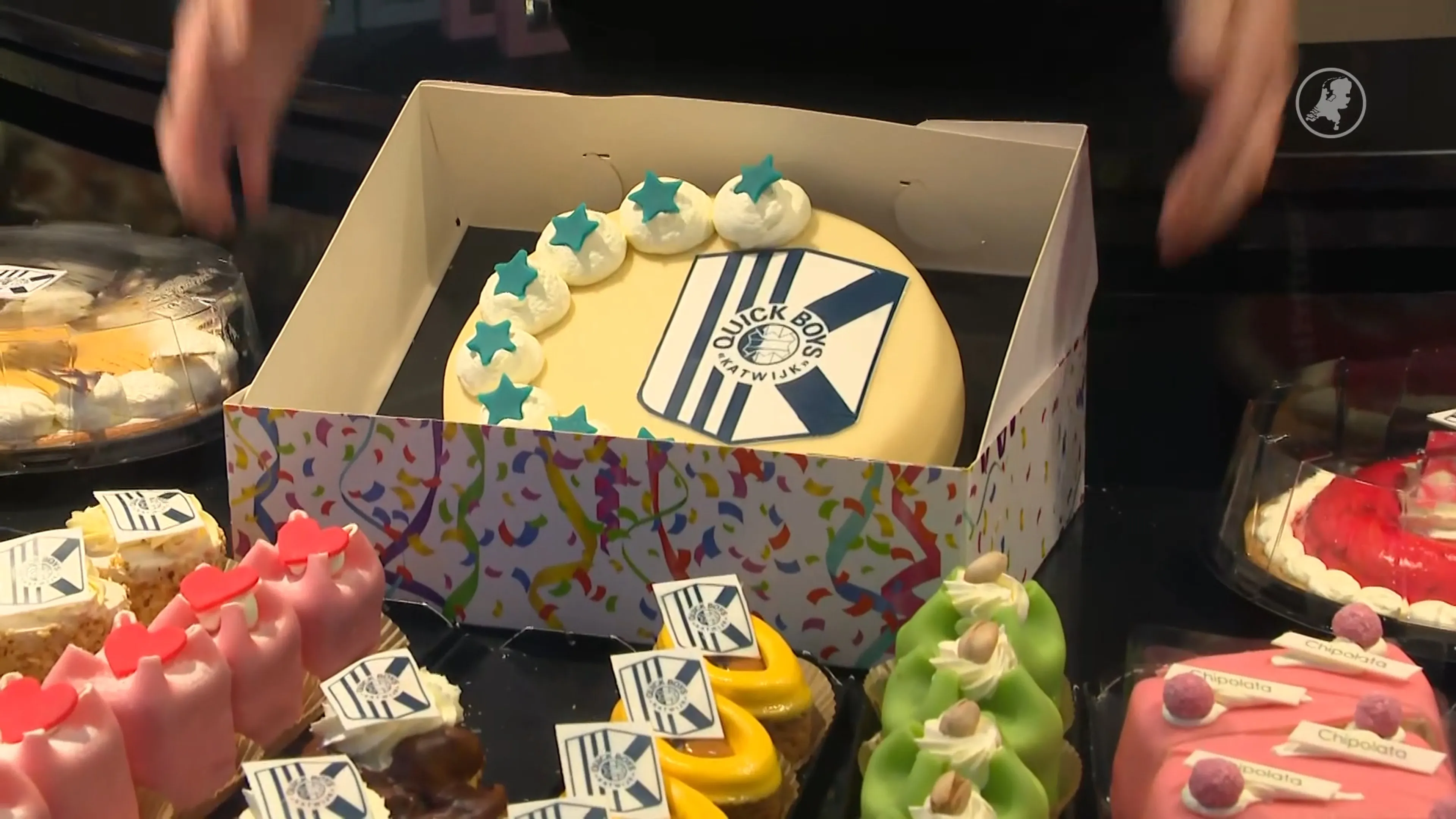 Taart voor bekersensatie Quick Boys