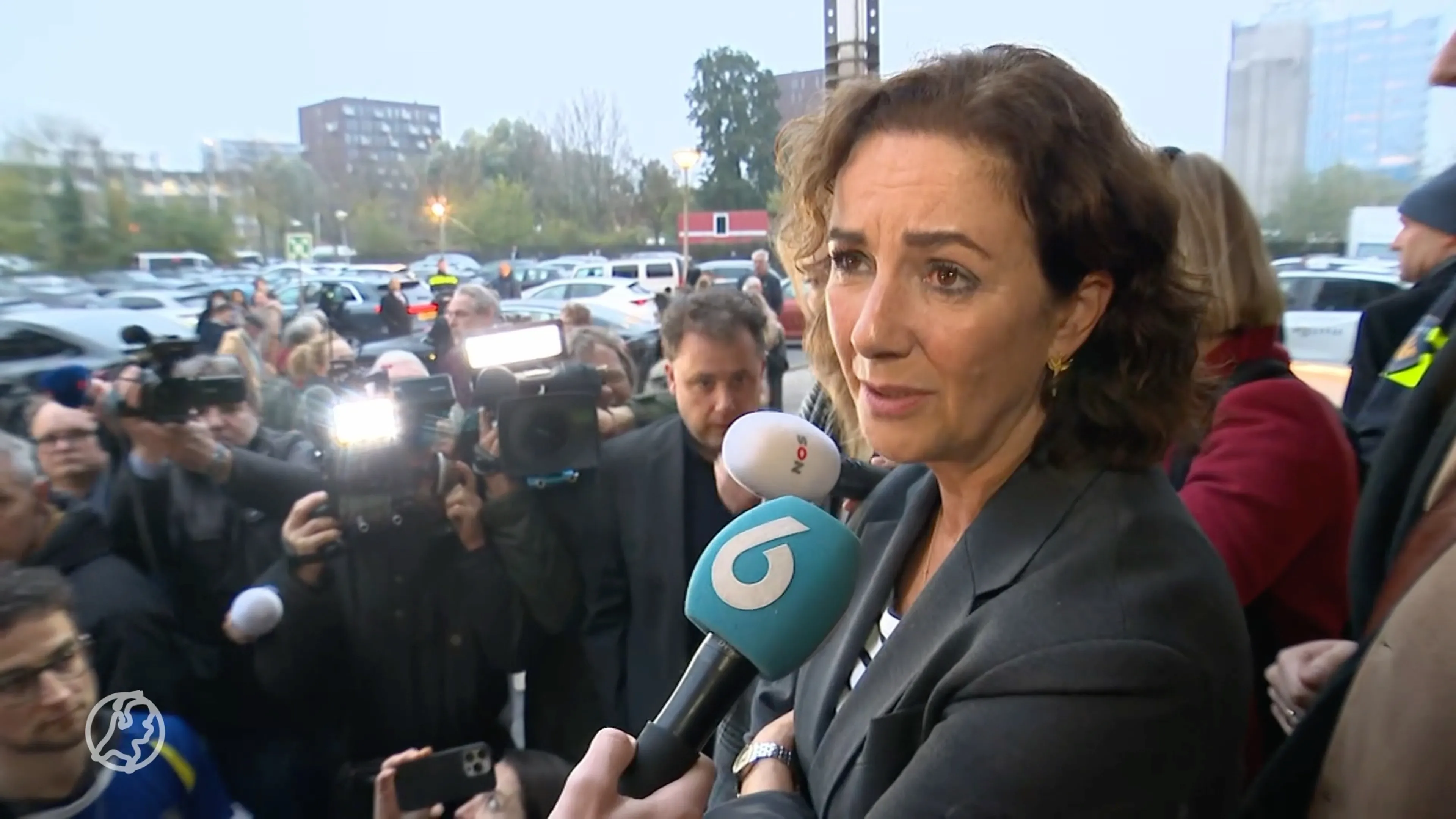 Halsema spreekt met Joodse leiders: 'Strenge straffen voor antisemitische bendes'