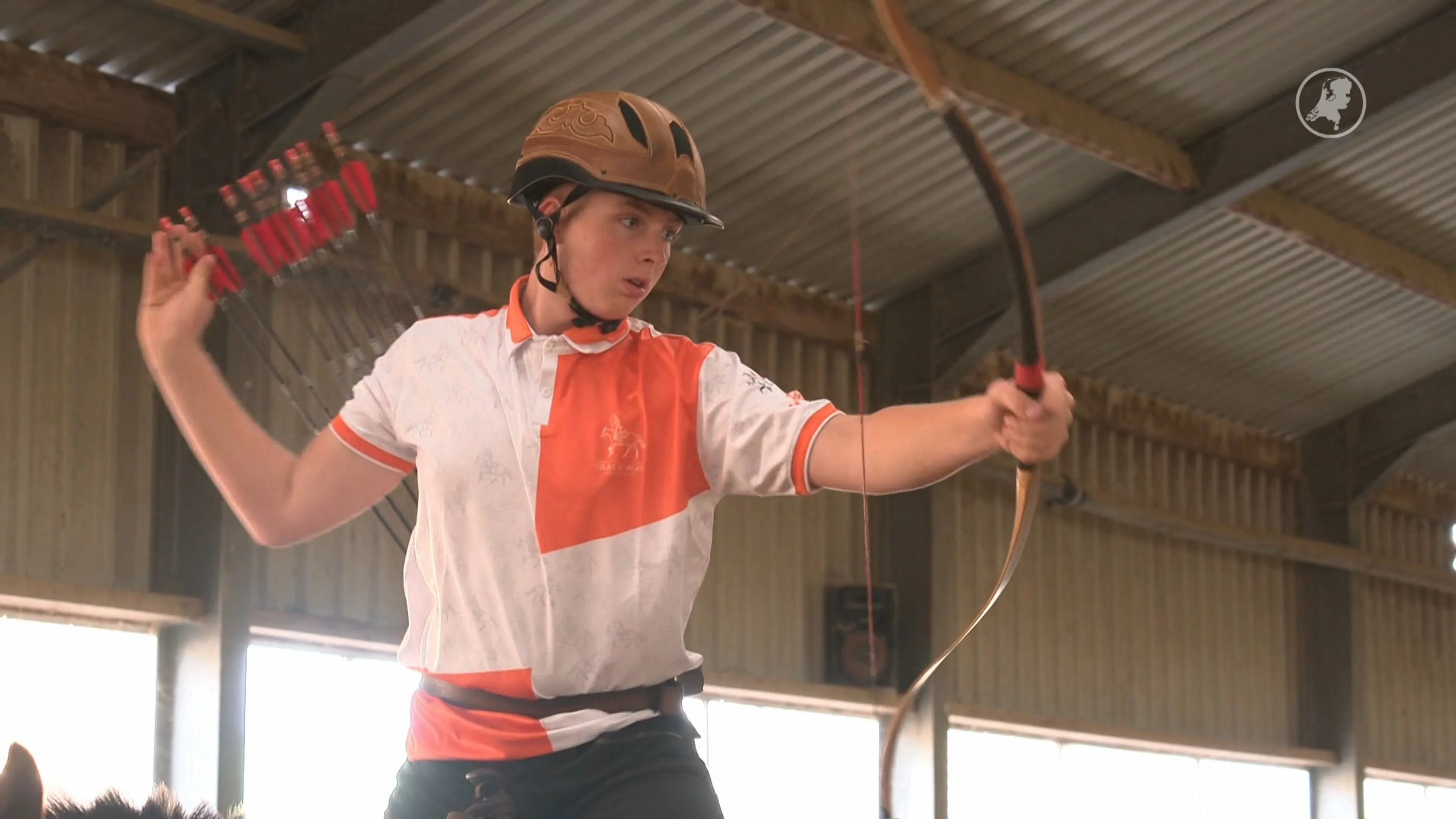In de roos: 15-jarige Silas is Europees kampioen boogschieten te paard