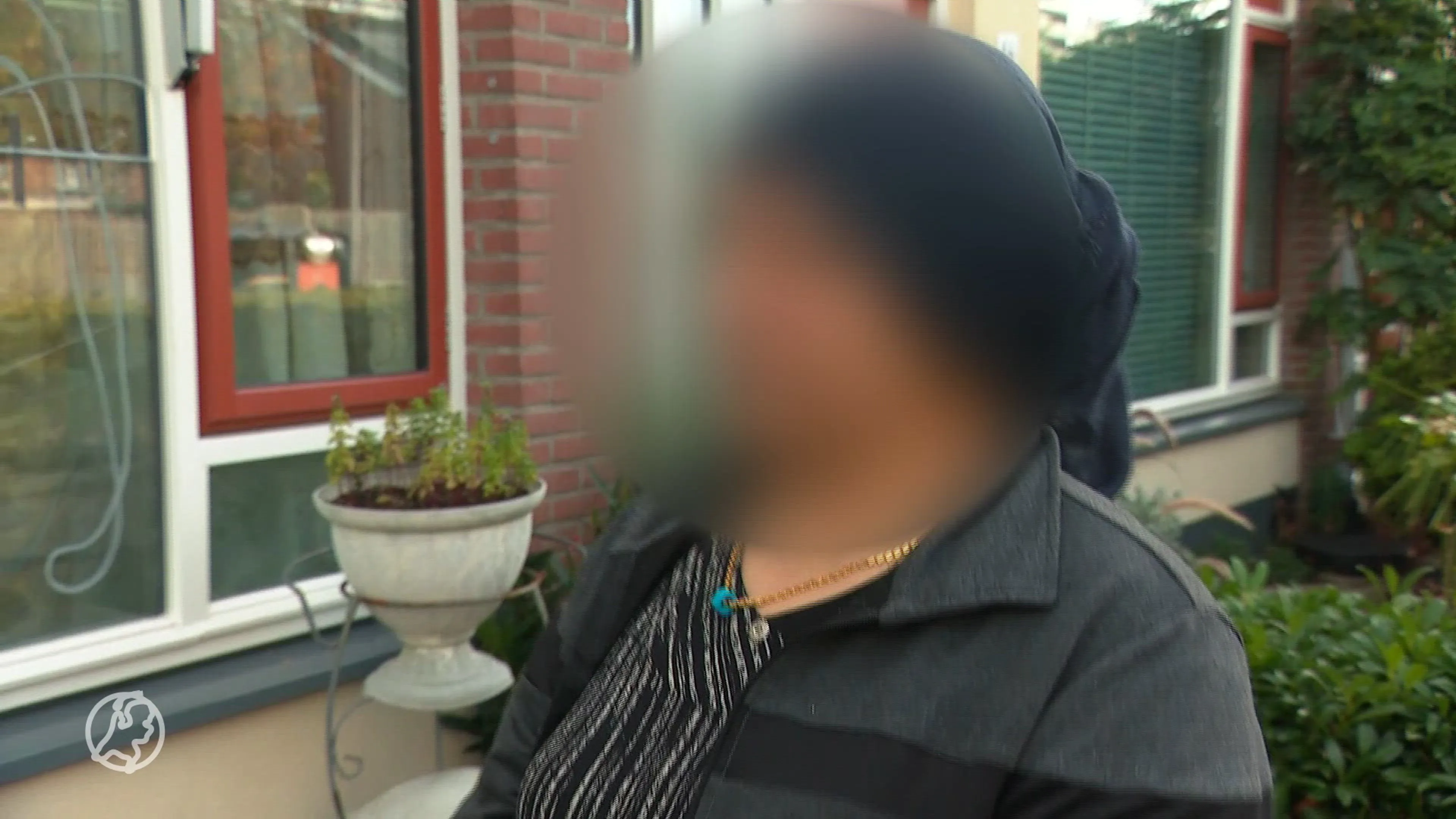 Bewoonster beschoten woning Zwolle geschrokken
