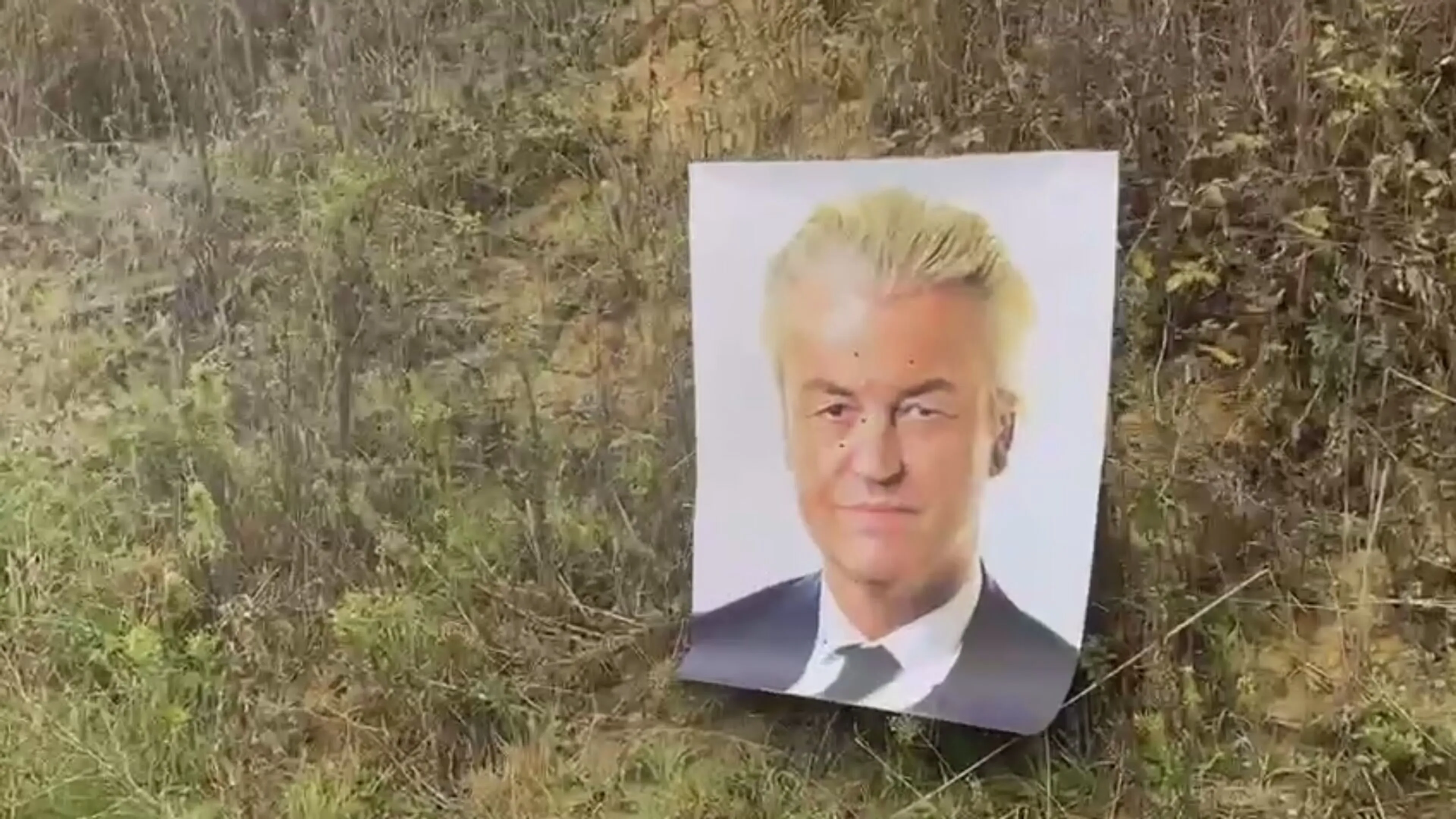 Man die op foto van Geert Wilders schoot in video: 'Heeft niks met geweld te maken'