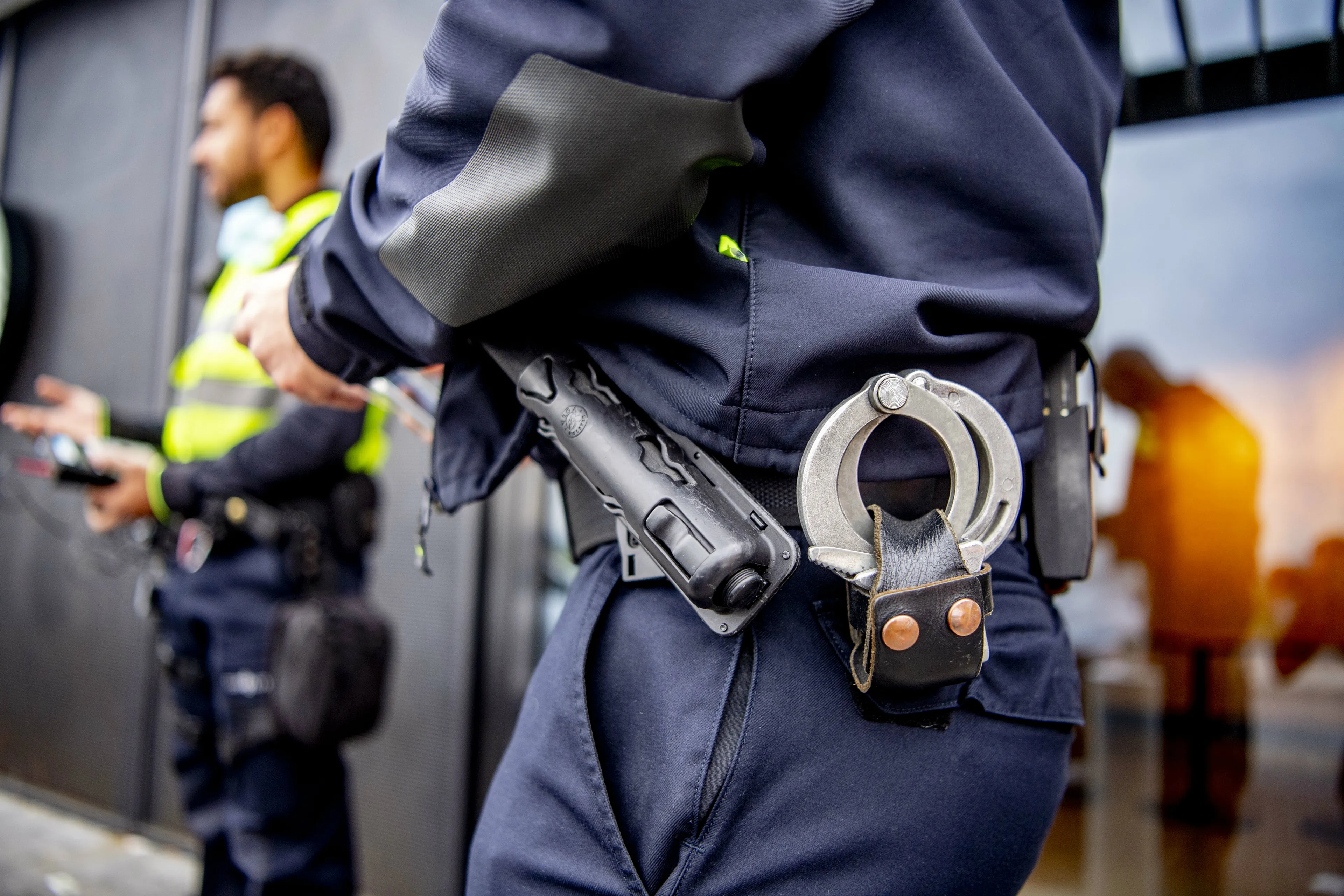 Maaltijdbezorger neergestoken in Zaandam, kort nadat messenverbod ingaat