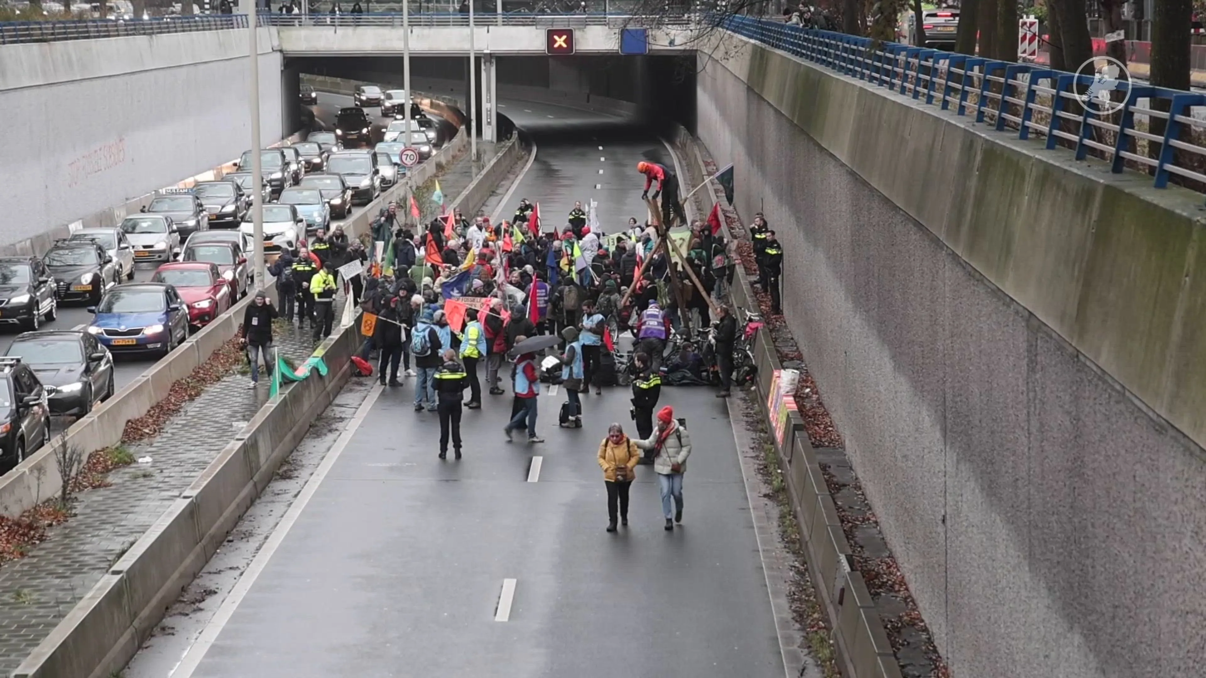 Meerdere aanhangers XR vervolgd na meerdere acties zoals bekladden A12