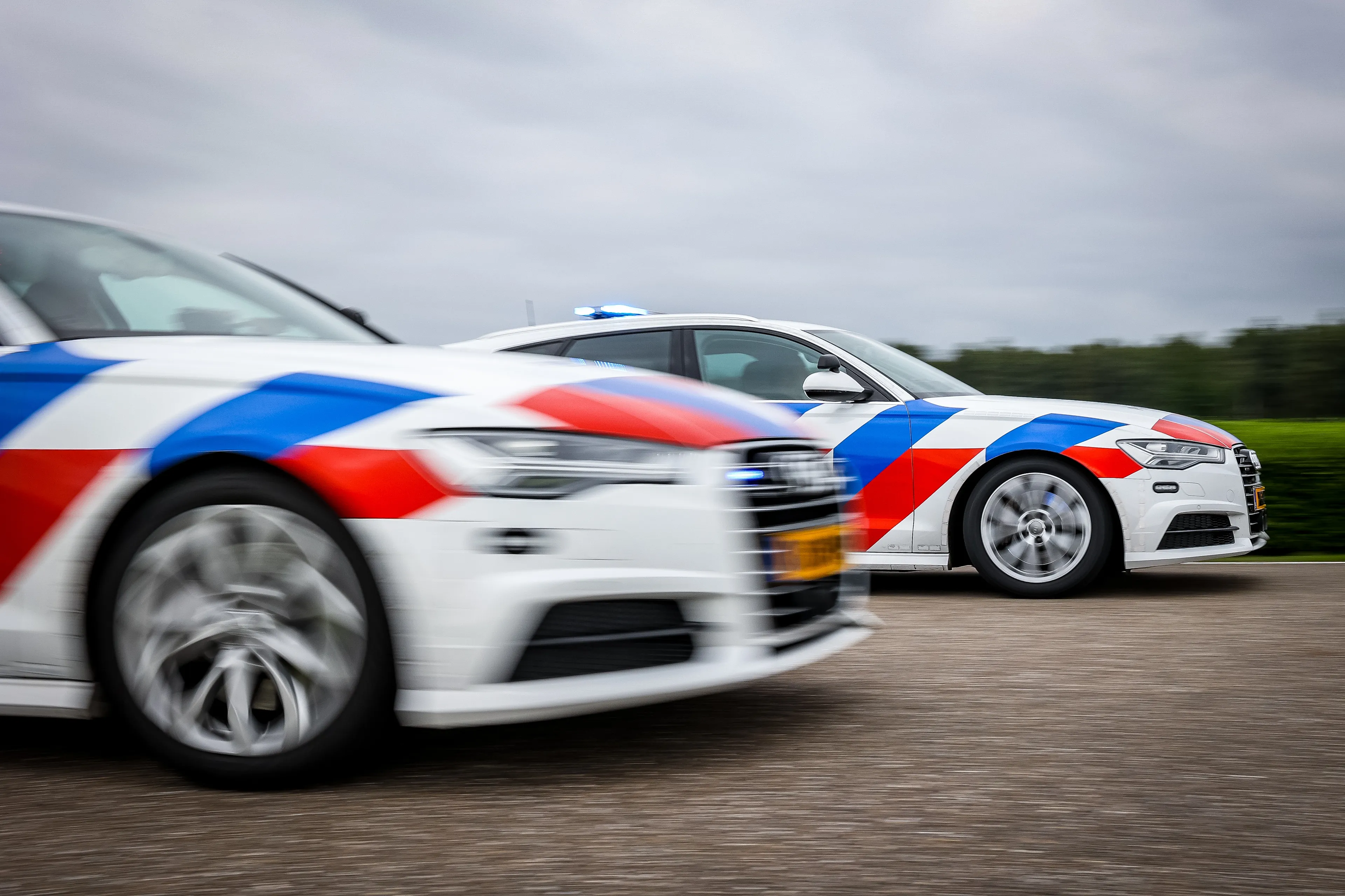 Snelheidsduivels van 14 en 16 jaar oud in gestolen auto aangehouden 