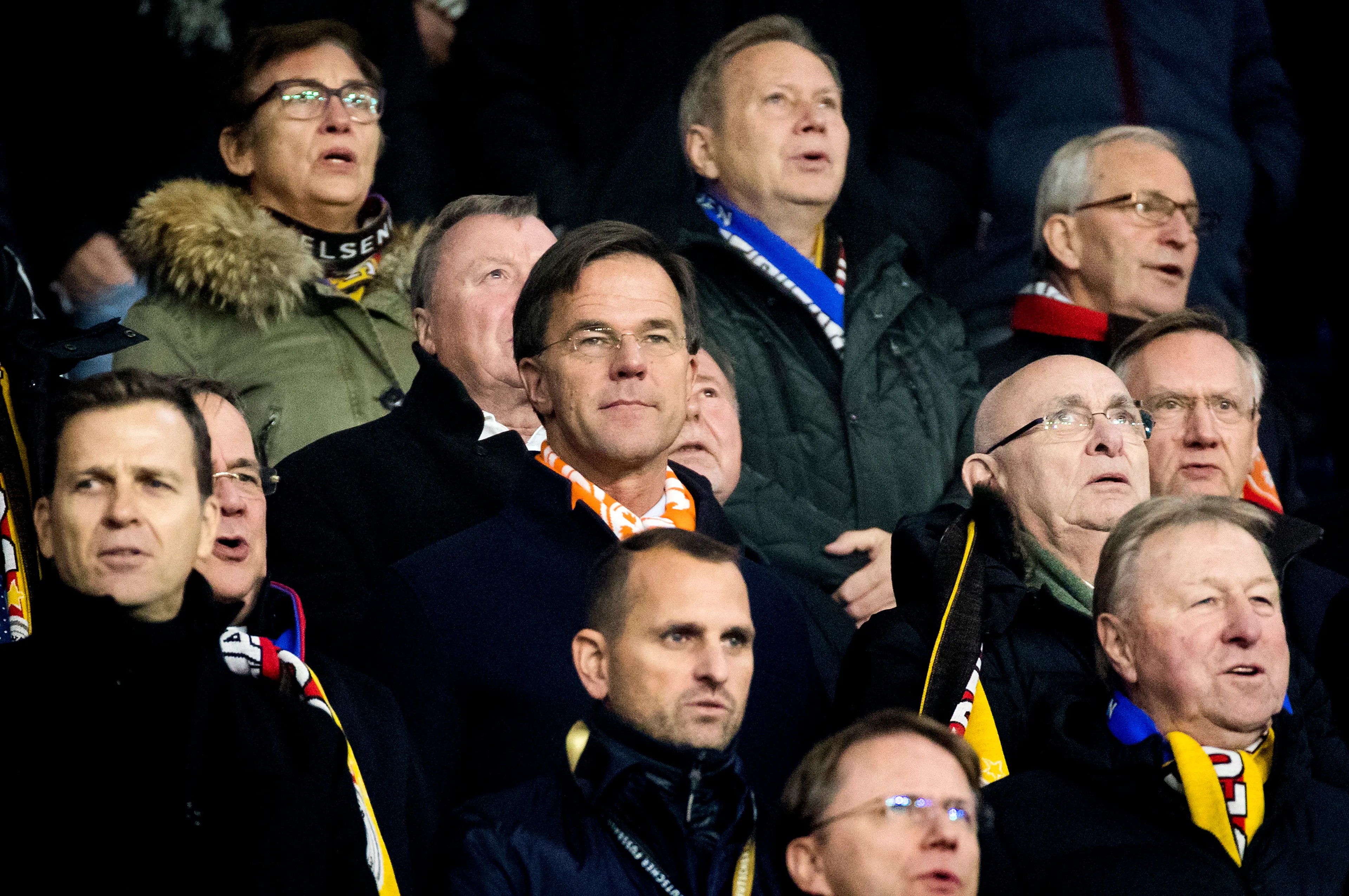 Rutte tegen schreeuwende supporters: 'Gewoon je bek houden!'