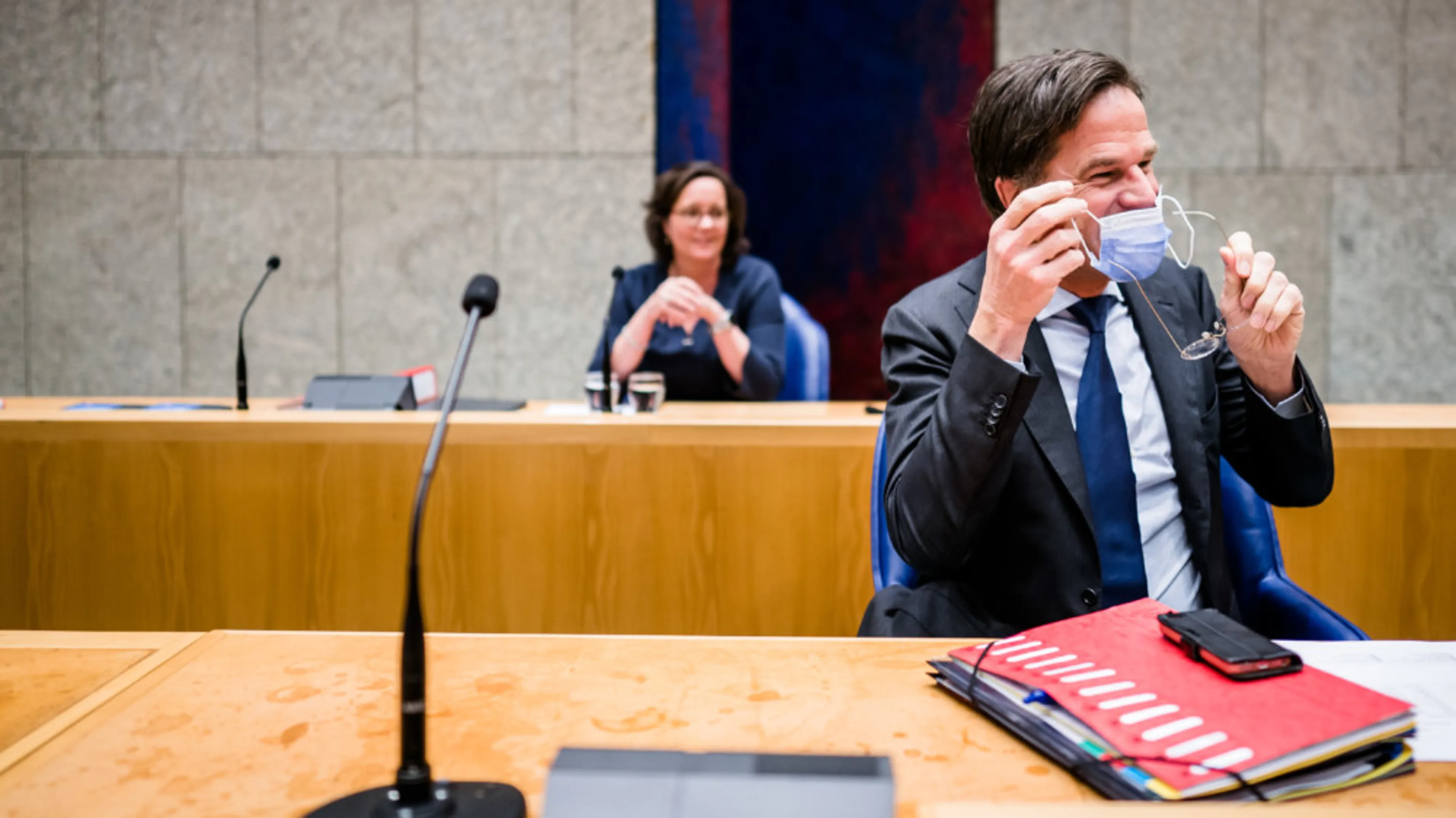 LIVEBLOG | Kamer kritisch over luchtverkeer uit Verenigd Koninkrijk • Lichte stijging aantal besmettingen