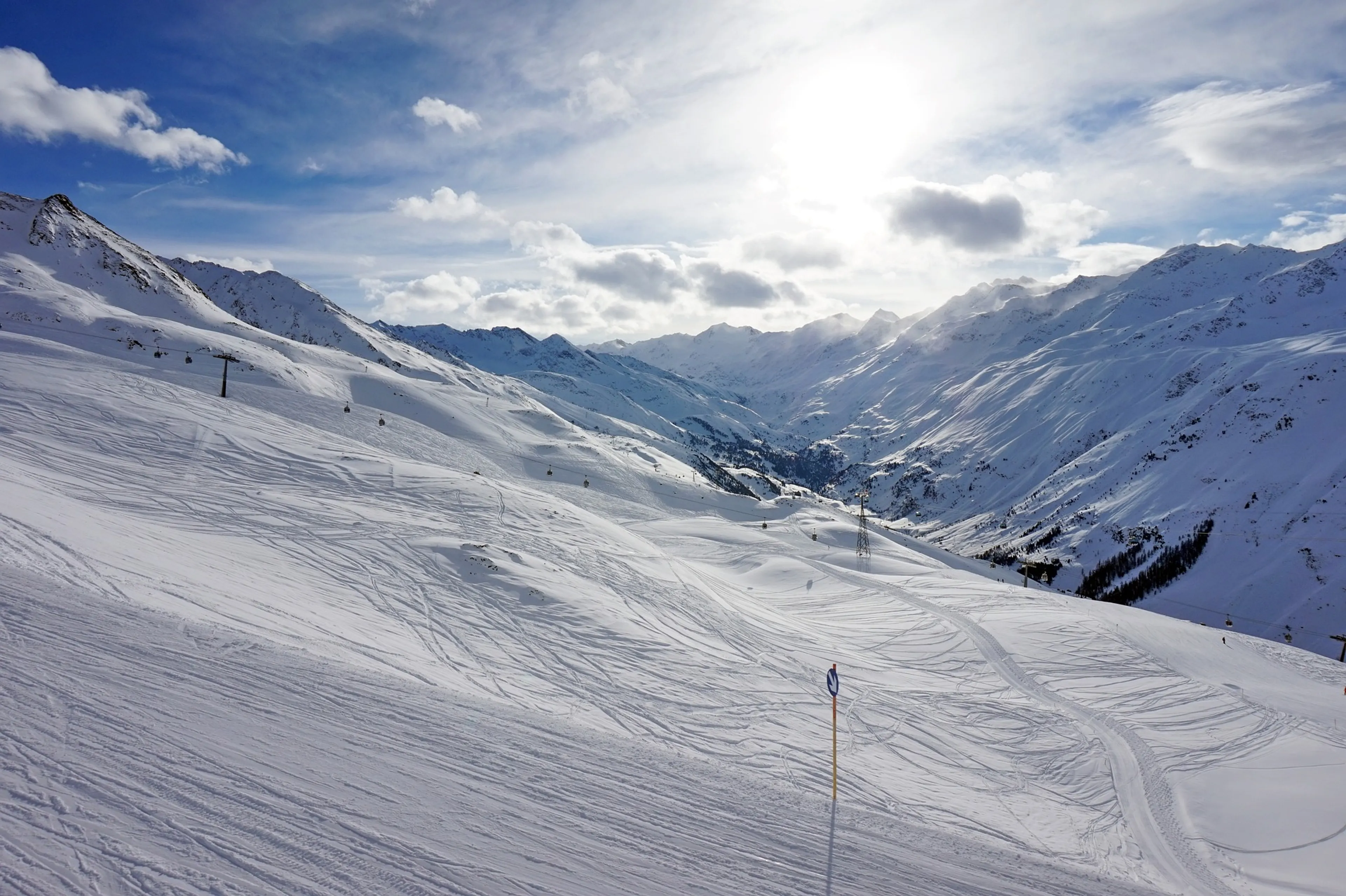 Nederlandse jongen overleden na ski-ongeluk, viel 25 meter naar beneden