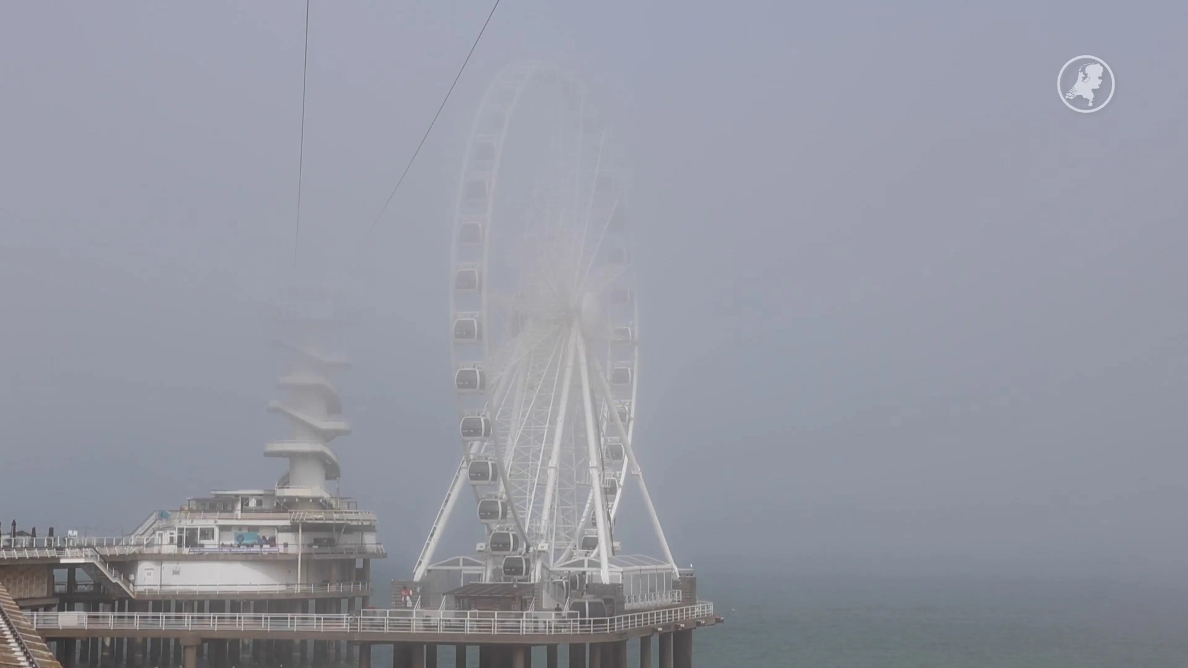 Zon in het binnenland, mistig aan de kust: hoe kan dat?