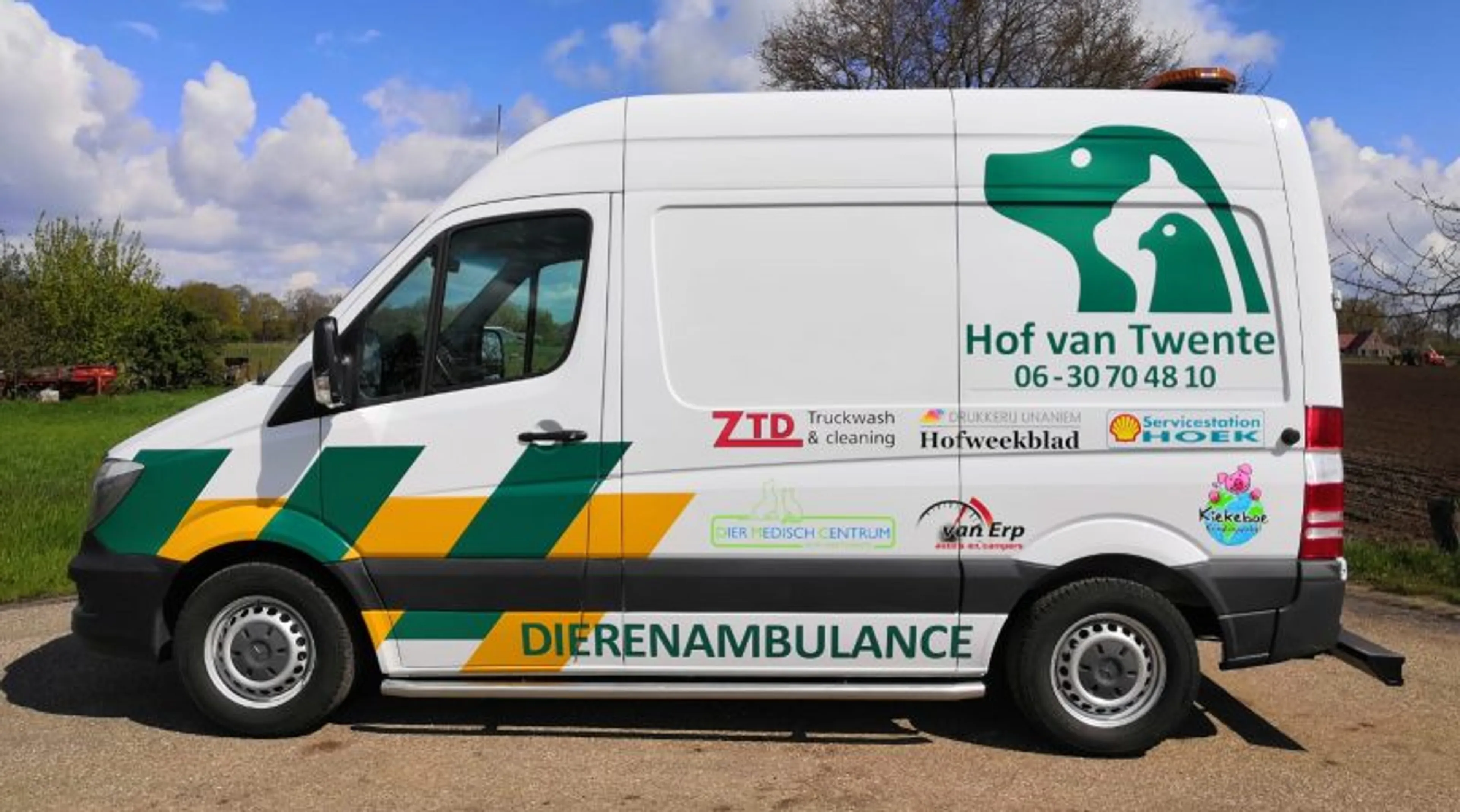 Donaties stromen binnen na brutale diefstal uit dierenambulance: 'Doet ons onwijs goed'
