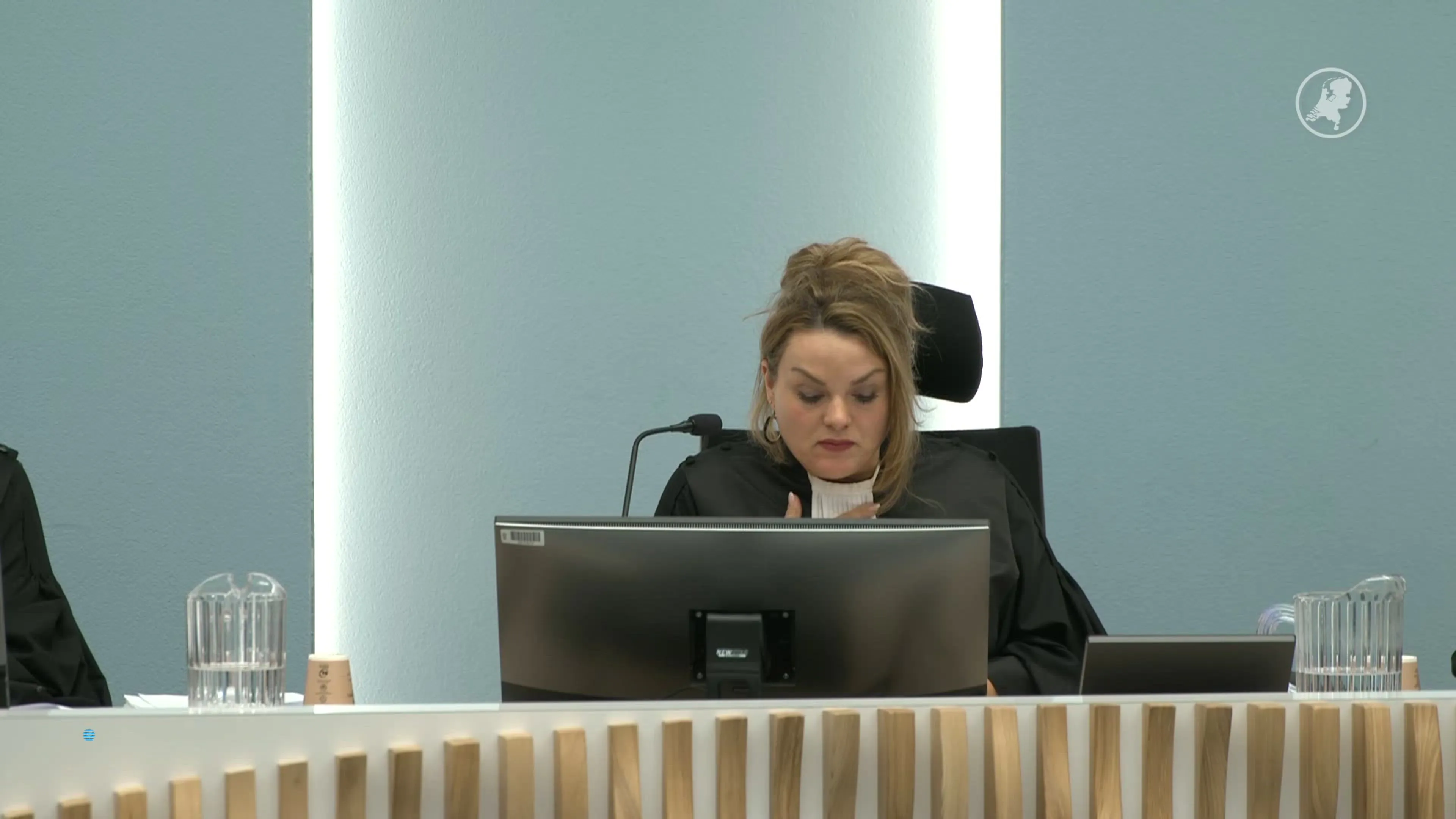 Mels van B. misbruikte meisje (4) terwijl ouders beneden oud en nieuw vierden