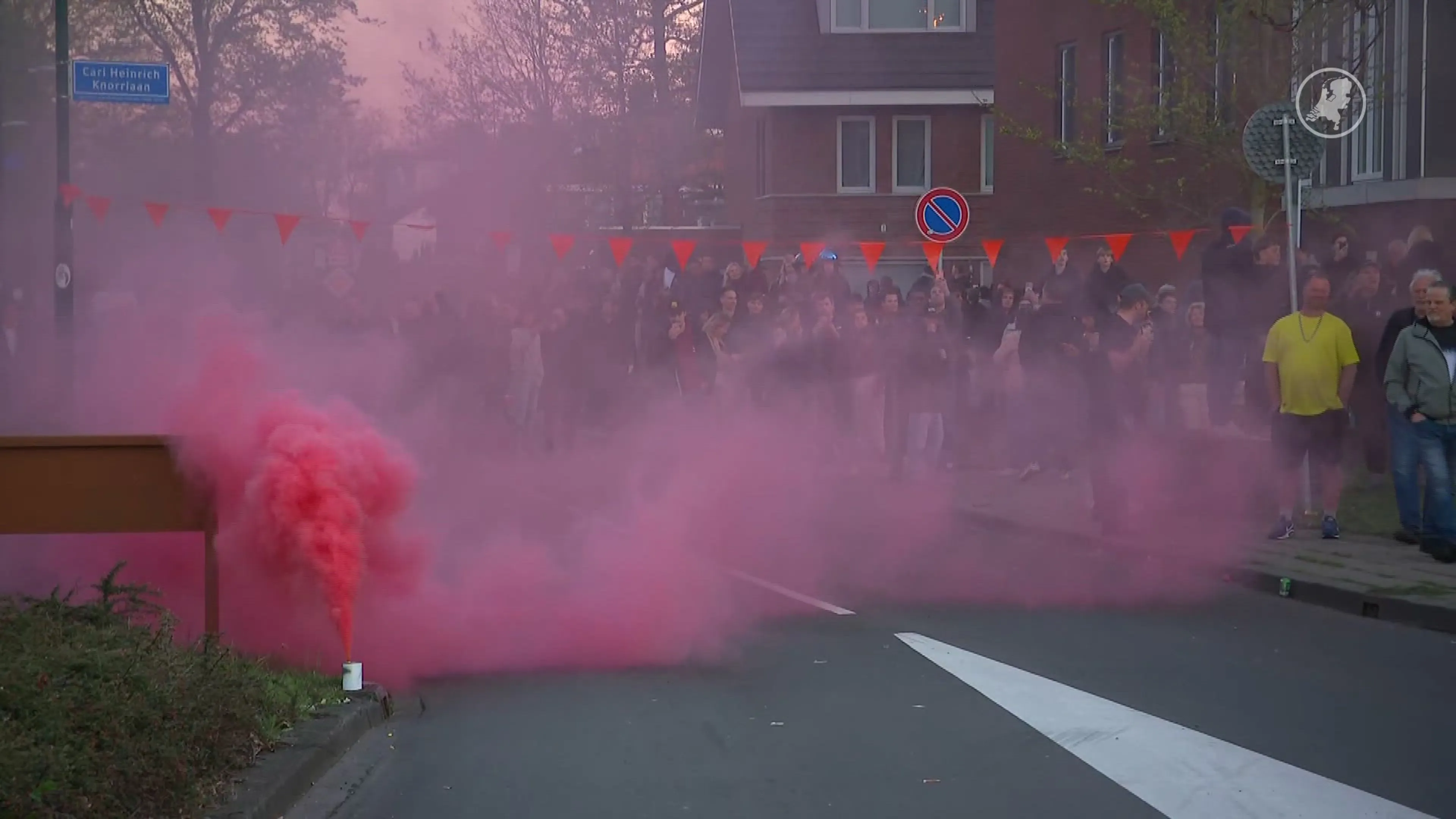 ME grijpt in bij protest Loosdrecht om komst asielzoekers