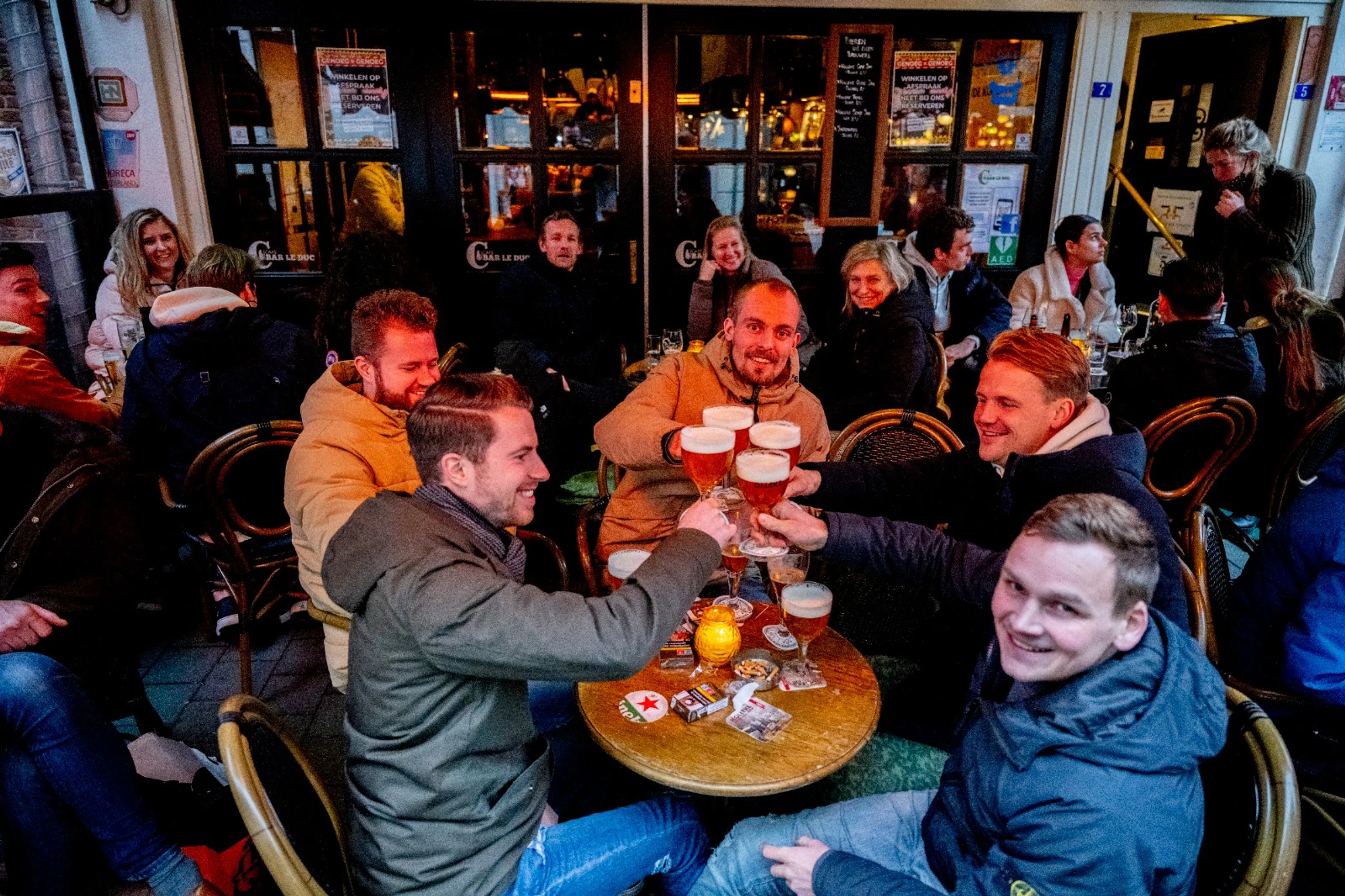 Extra Veiligheidsberaad over gesloten horeca en cultuur: 'Situatie is onhoudbaar'