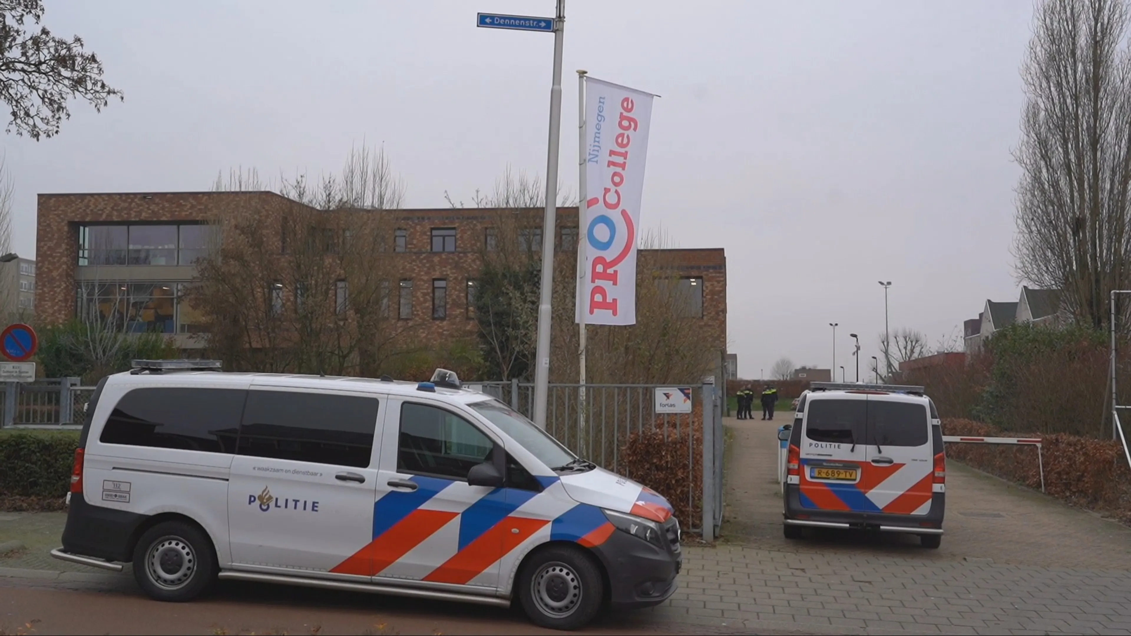 Mogelijk vuurwapendreiging op school in Nijmegen, verdachte voortvluchtig