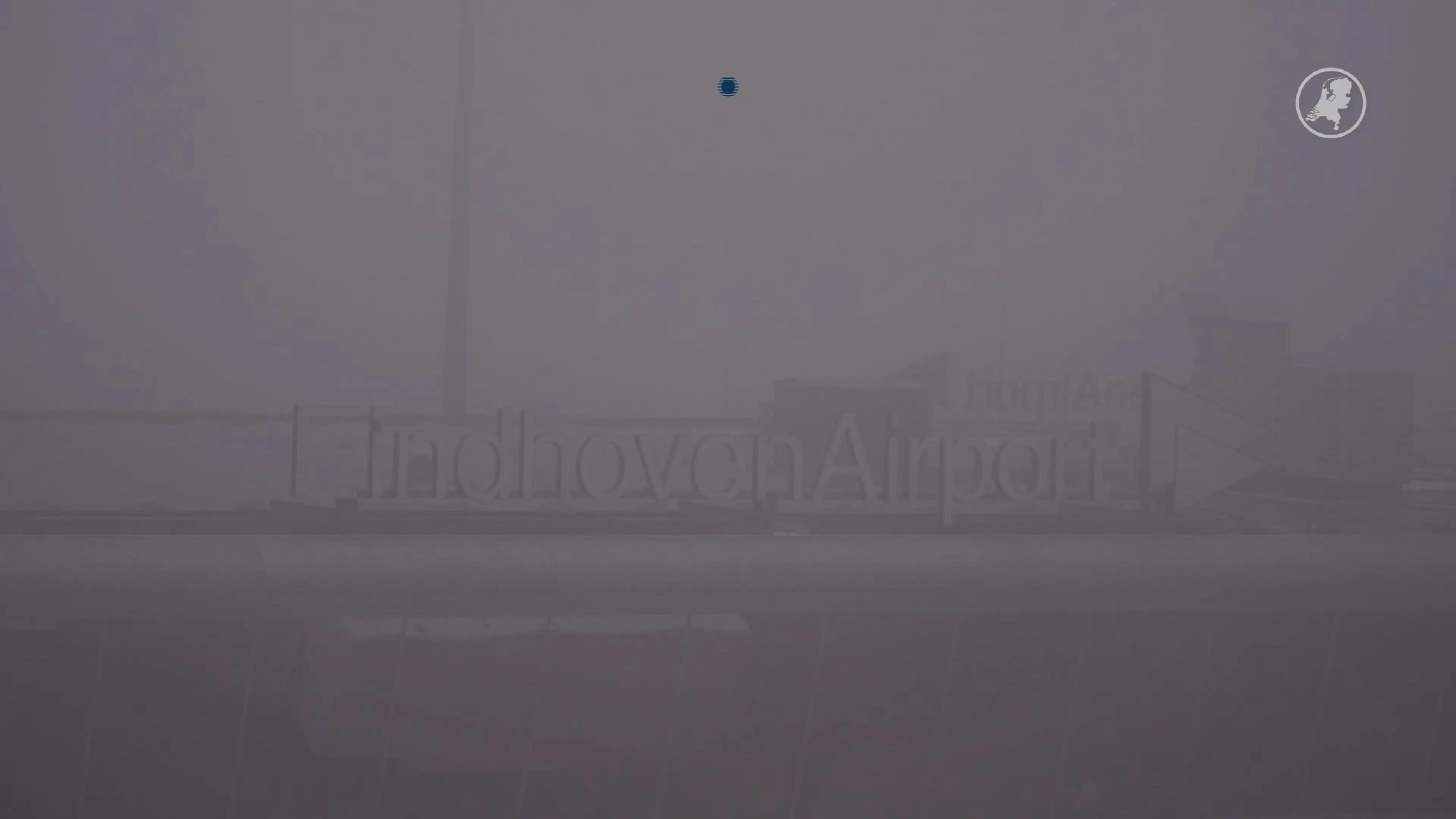 Meerdere vluchten geannuleerd en vertraagd door dichte mist Eindhoven Airport