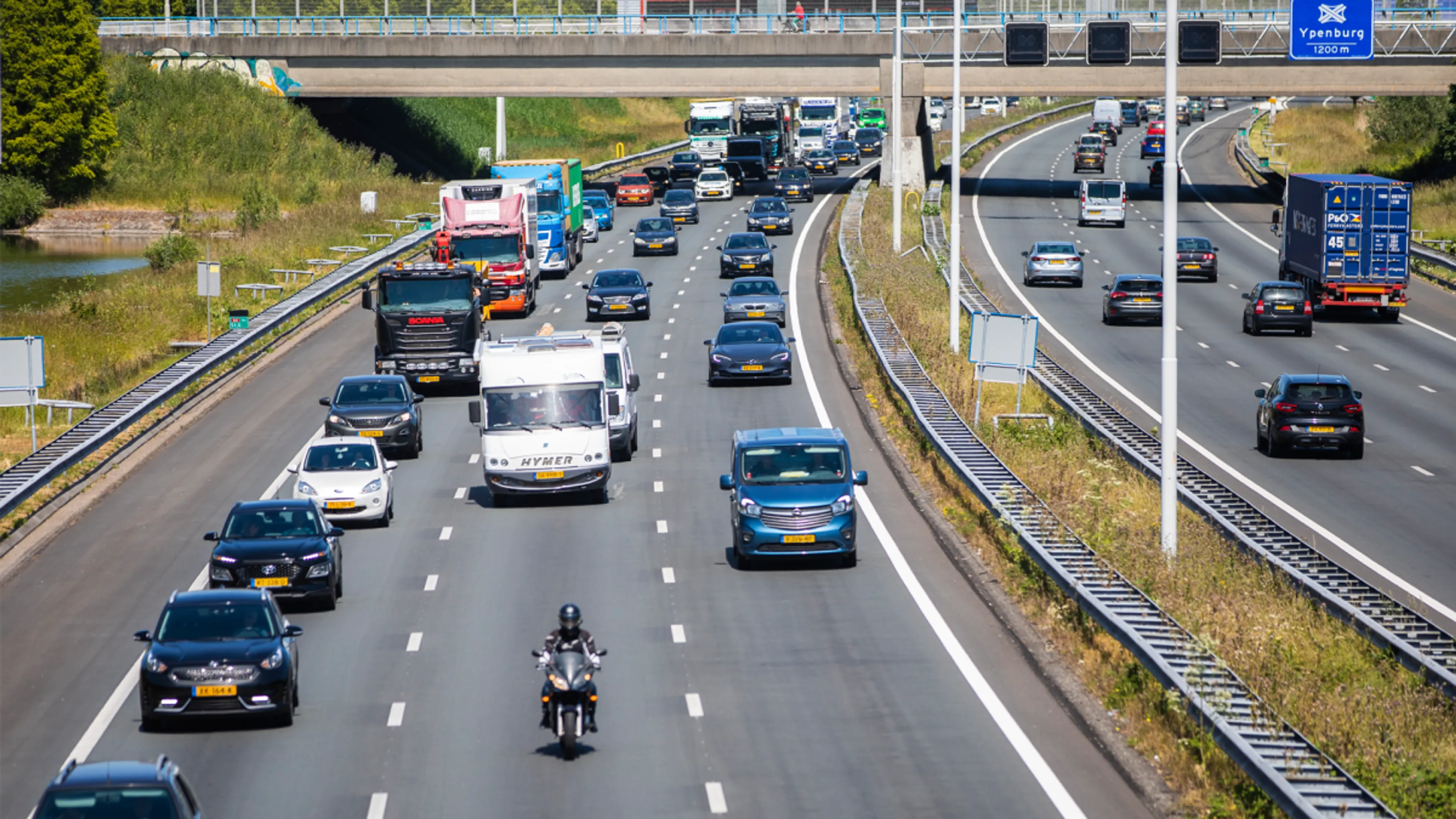 ANWB waarschuwt voor drukte op deze wegen door start meivakantie