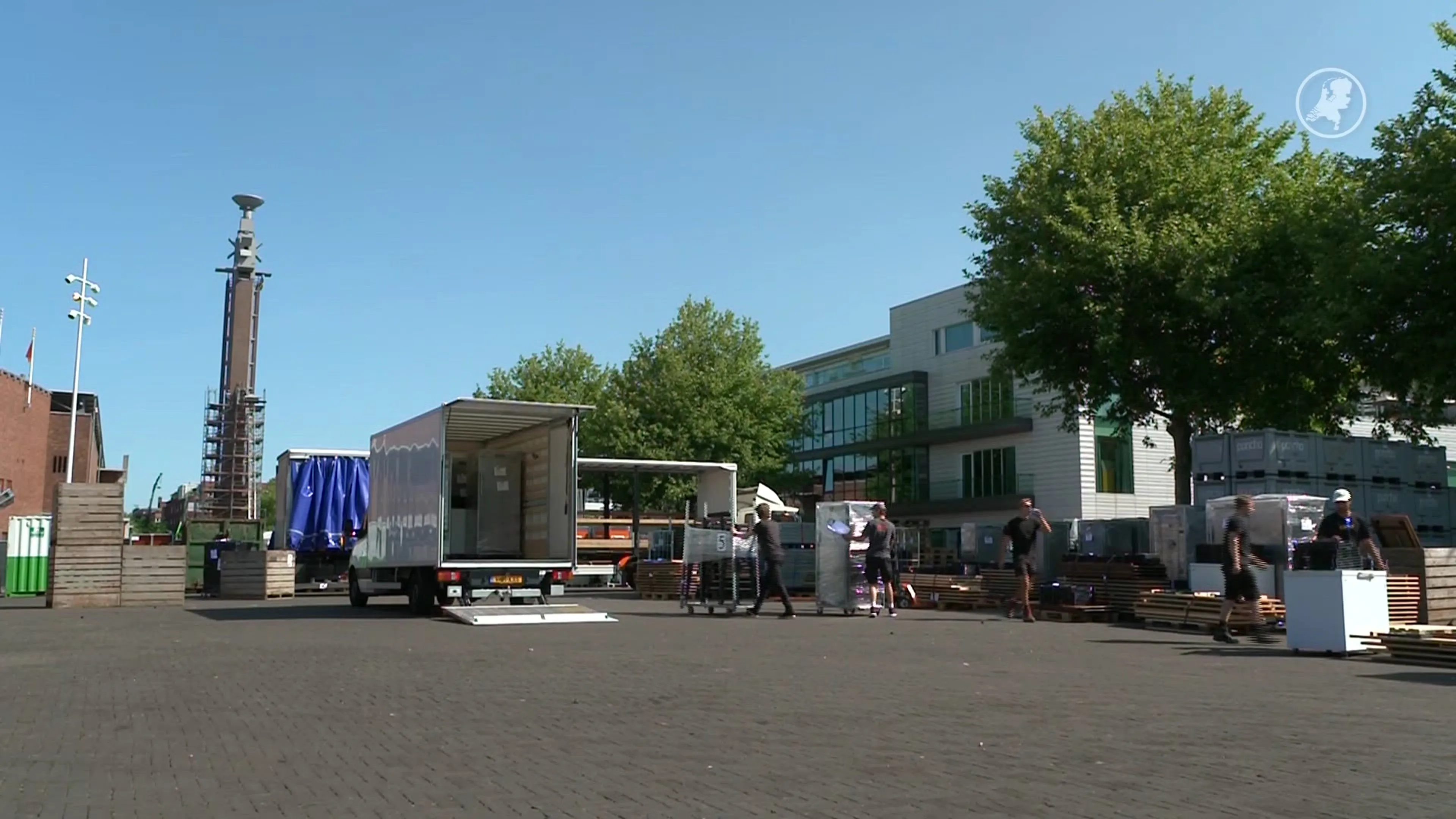 Organisatie Ring-feest Amsterdam moet in 10 uur tijd alles klaarzetten, inclusief 750 bomen