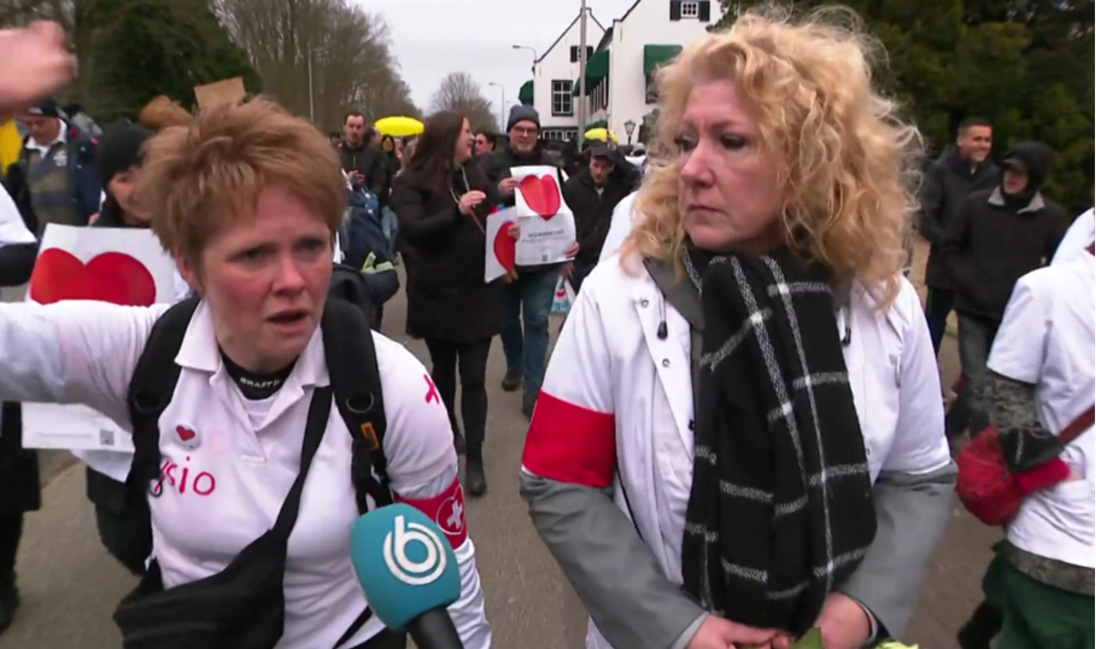 Deelnemers 'Mars voor de menselijke vrijheid': 'Alles staat in brand, maar er wordt niet geblust'