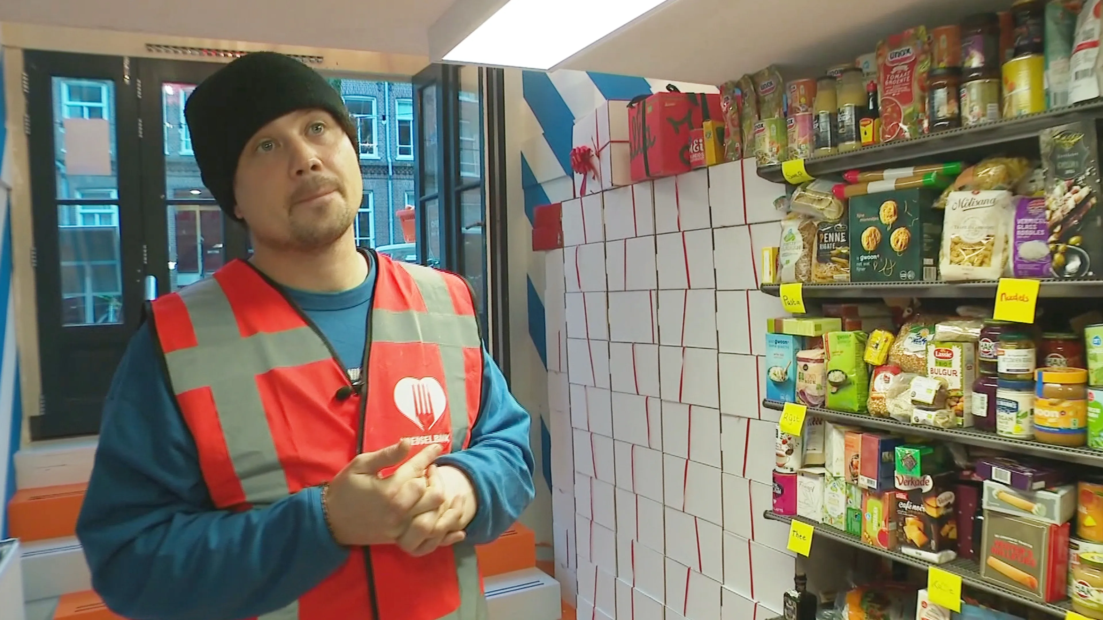 Steuntje voor minima: gratis boodschappen uitkiezen bij de 'omgekeerde supermarkt'