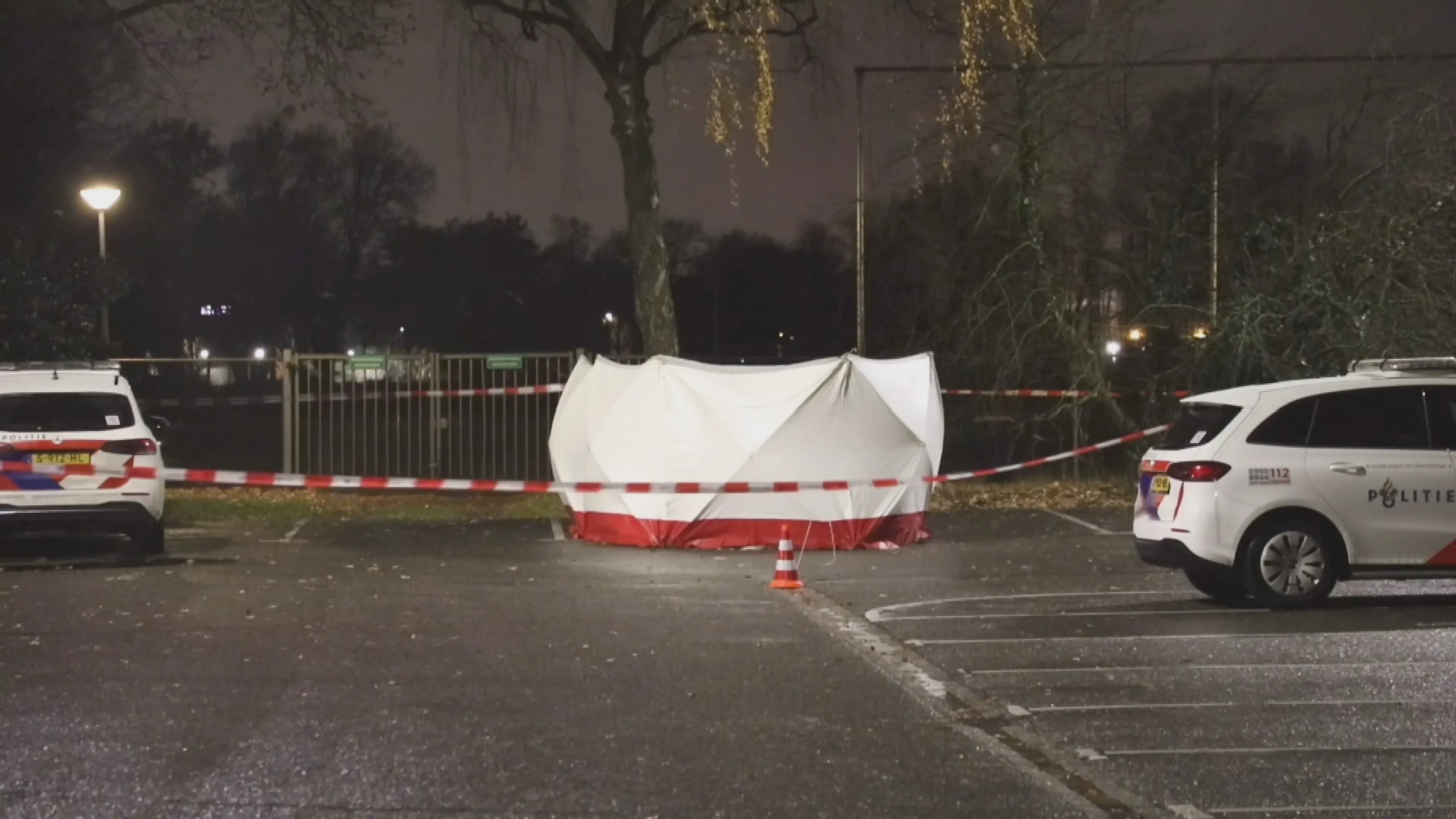 Overleden persoon gevonden in auto op parkeerplaats voetbalclub Ede