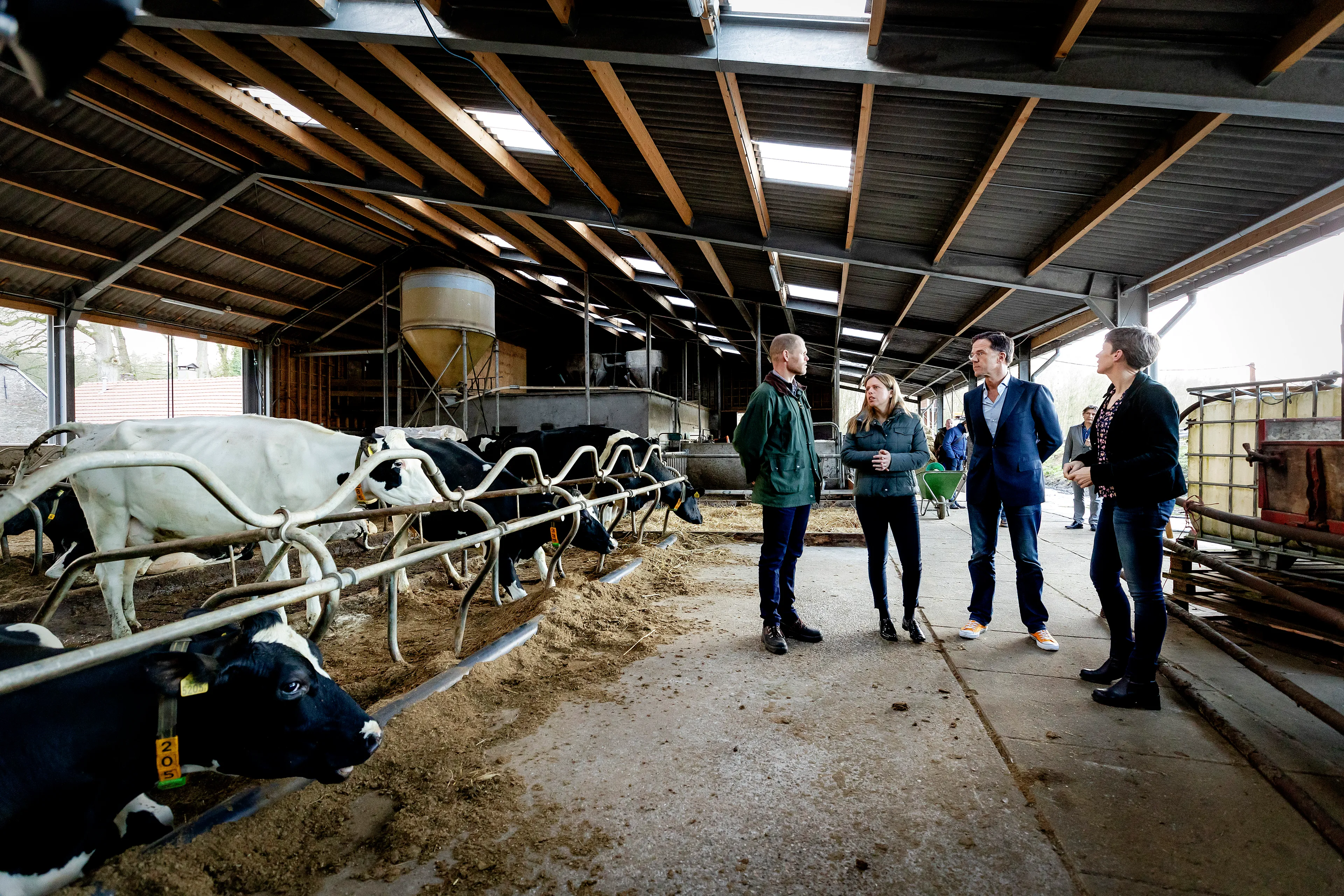 Minister Schouten tikt Brabant op de vingers: nog geen boeren uitkopen