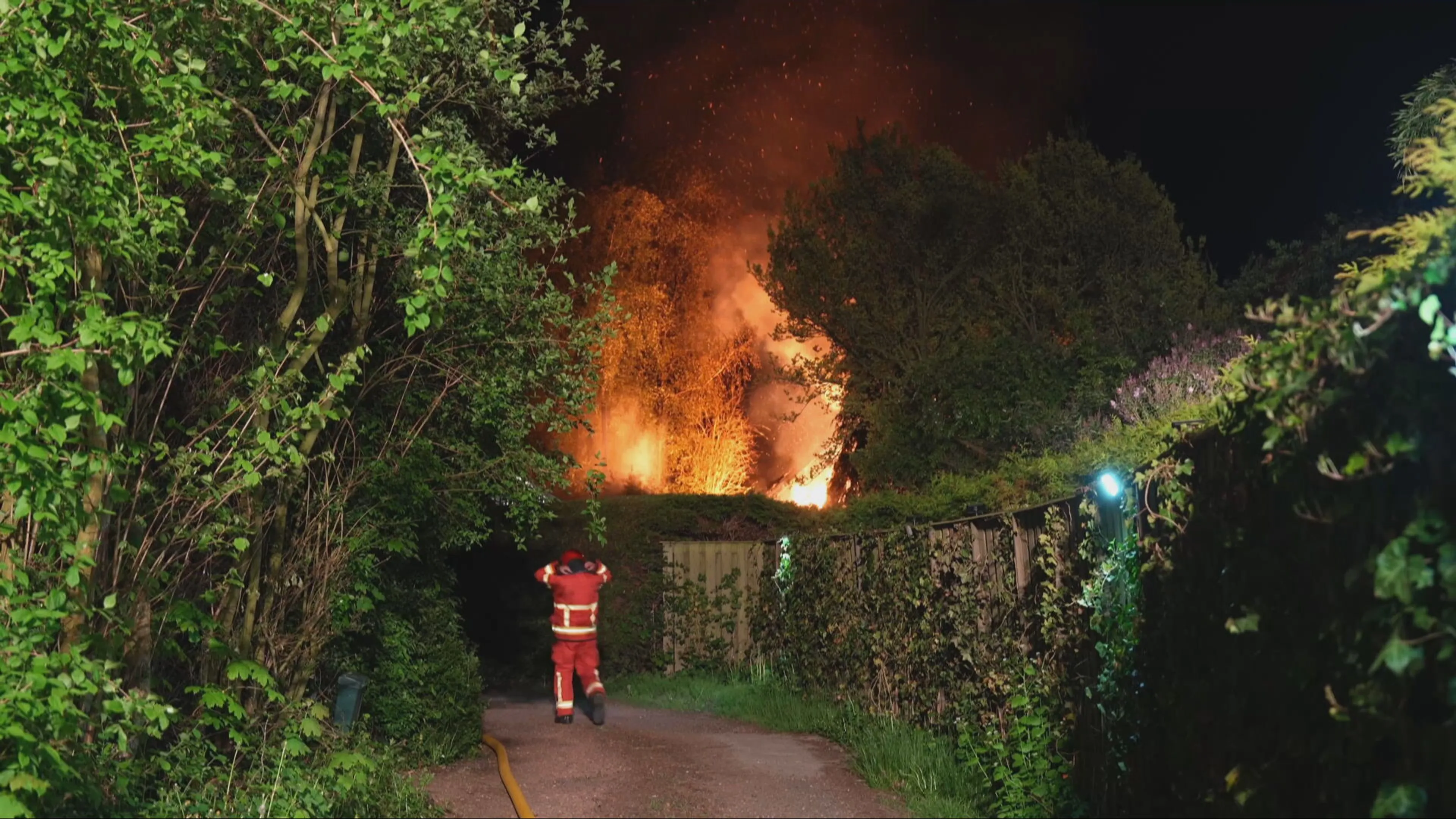 Woning volledig verwoest door brand in Pieterburen