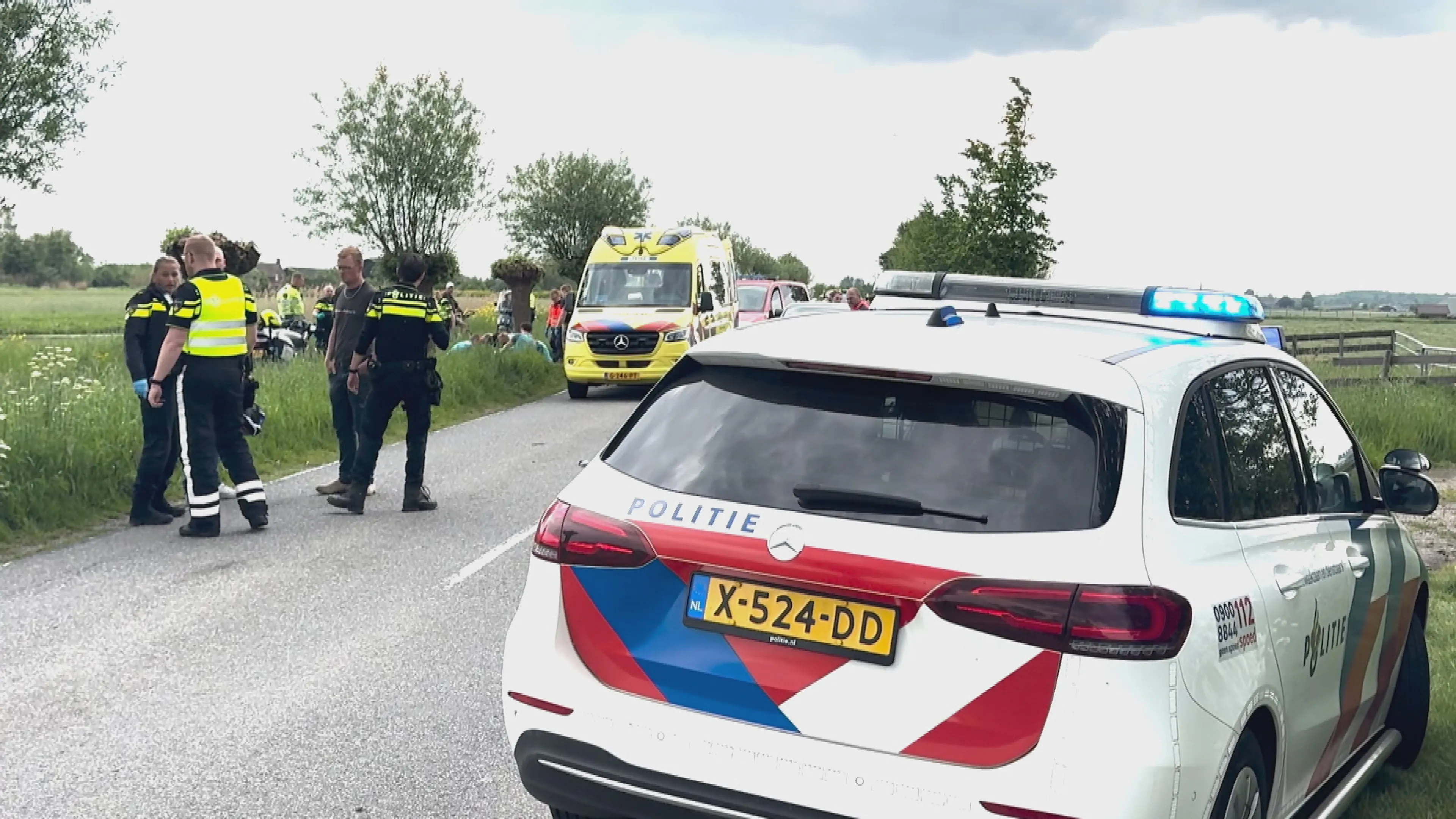 Motorrijder overleden na botsing met auto in De Hoef