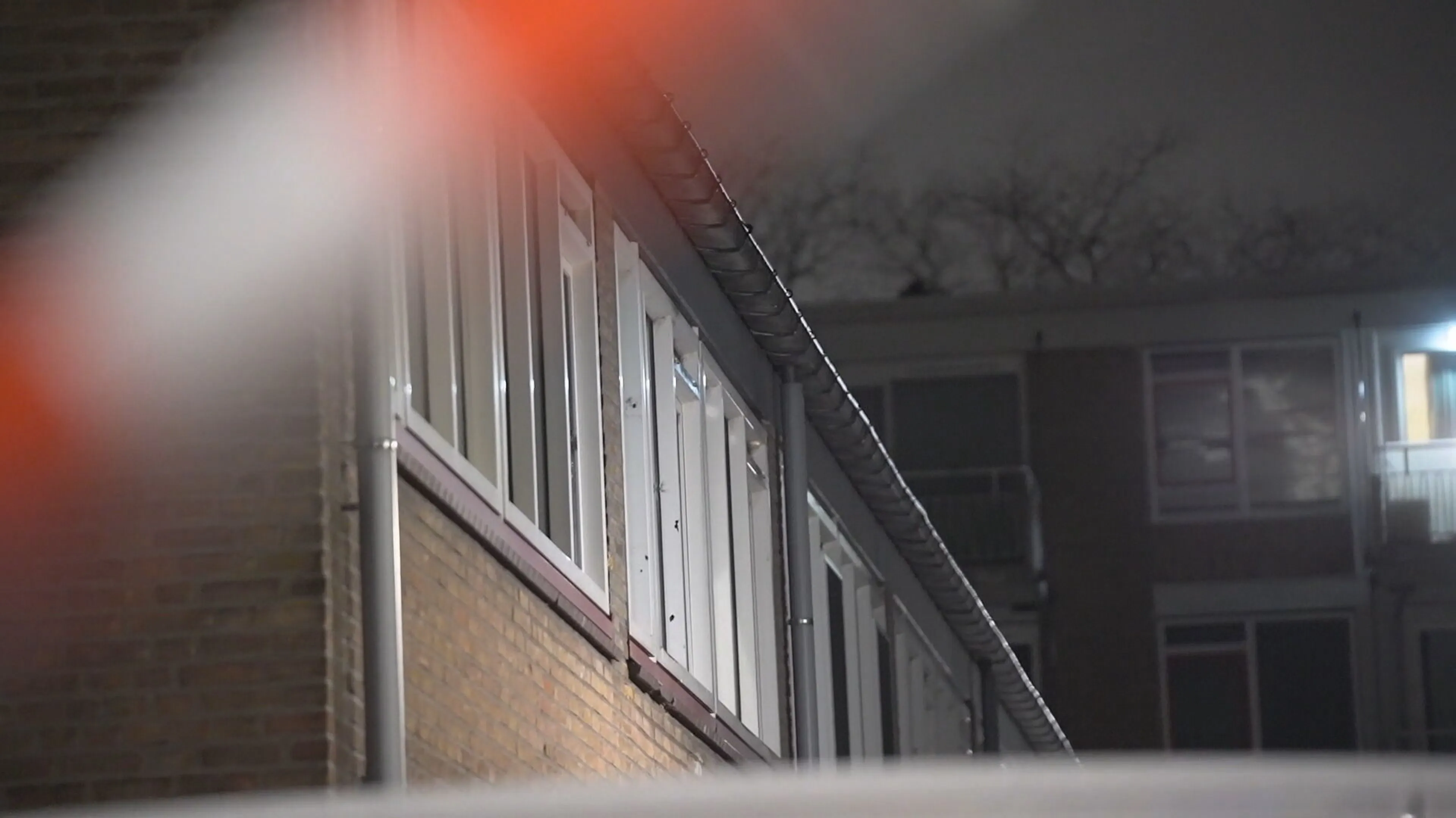 Woning beschoten in Rotterdam: twee verdachten aangehouden na zoektocht met politieheli