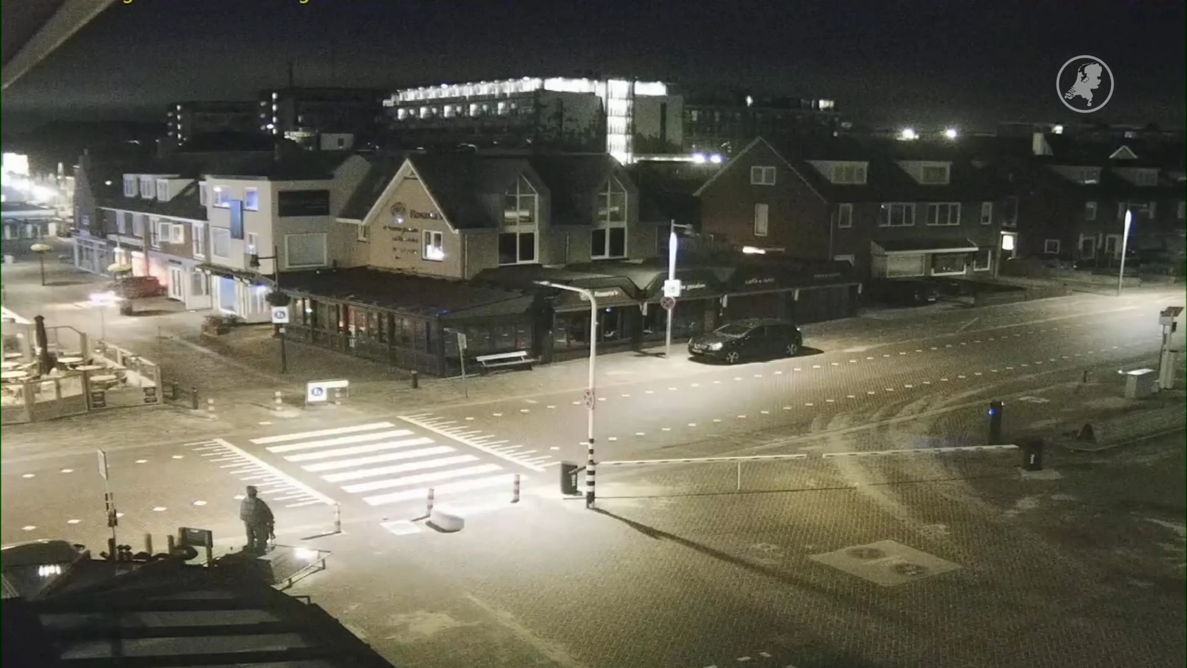 Webcam legt ramkraak sportwinkel vast
