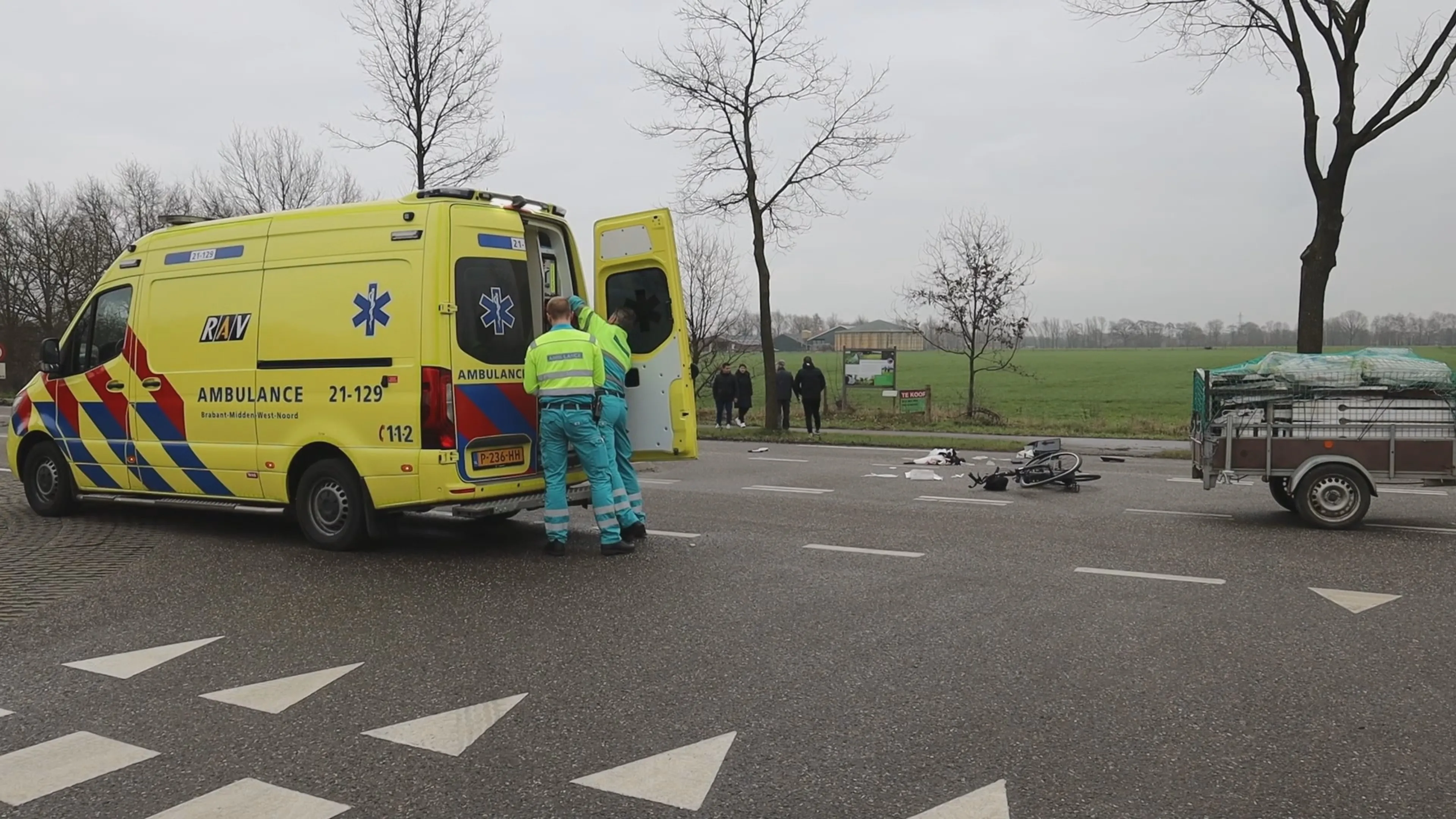 Bejaarde fietsster (87) komt om bij ernstig ongeluk Haps