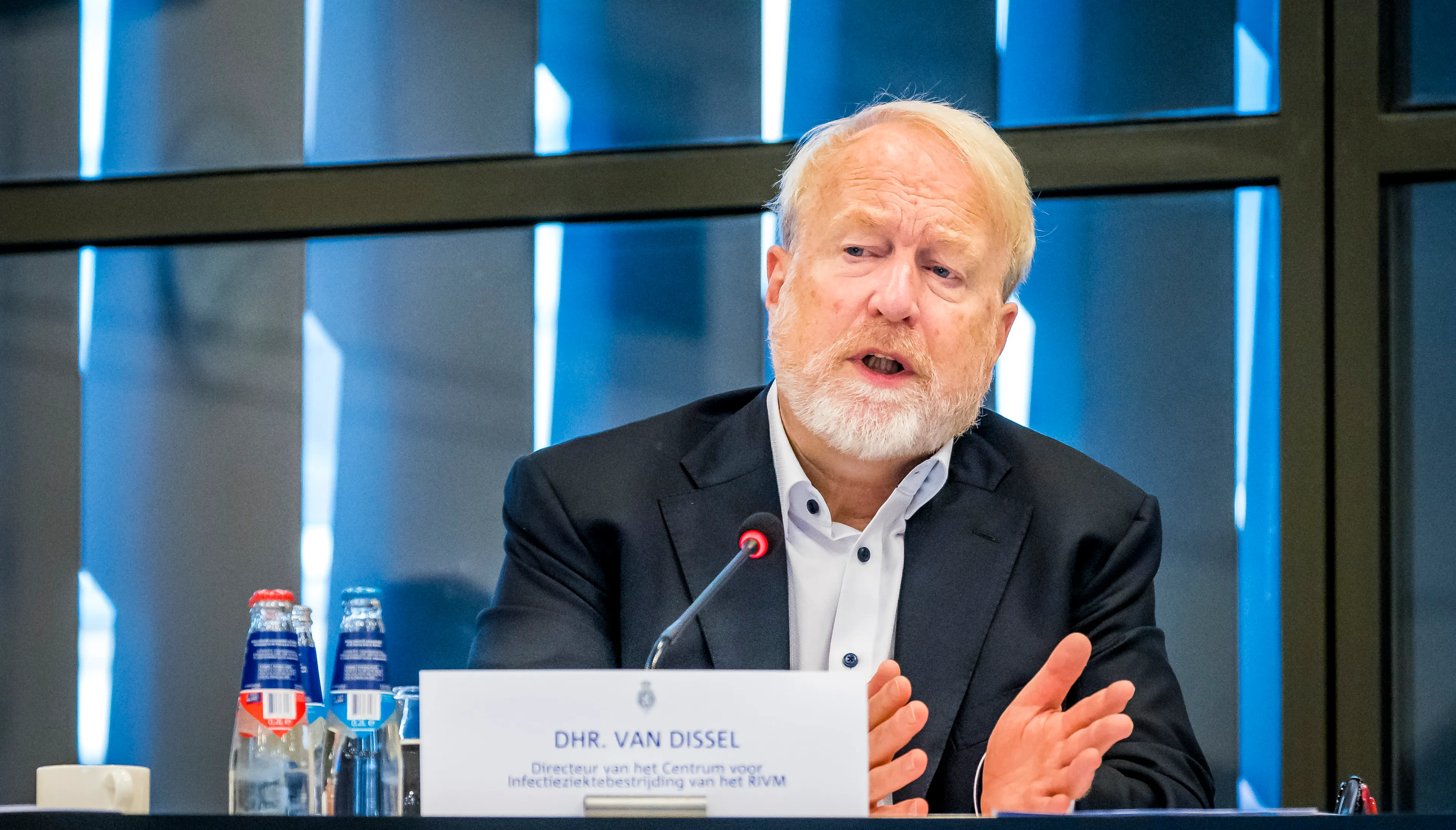 RIVM: tweede golf corona mogelijk pas in maart voorbij, 'strenge lockdown heel goed idee'