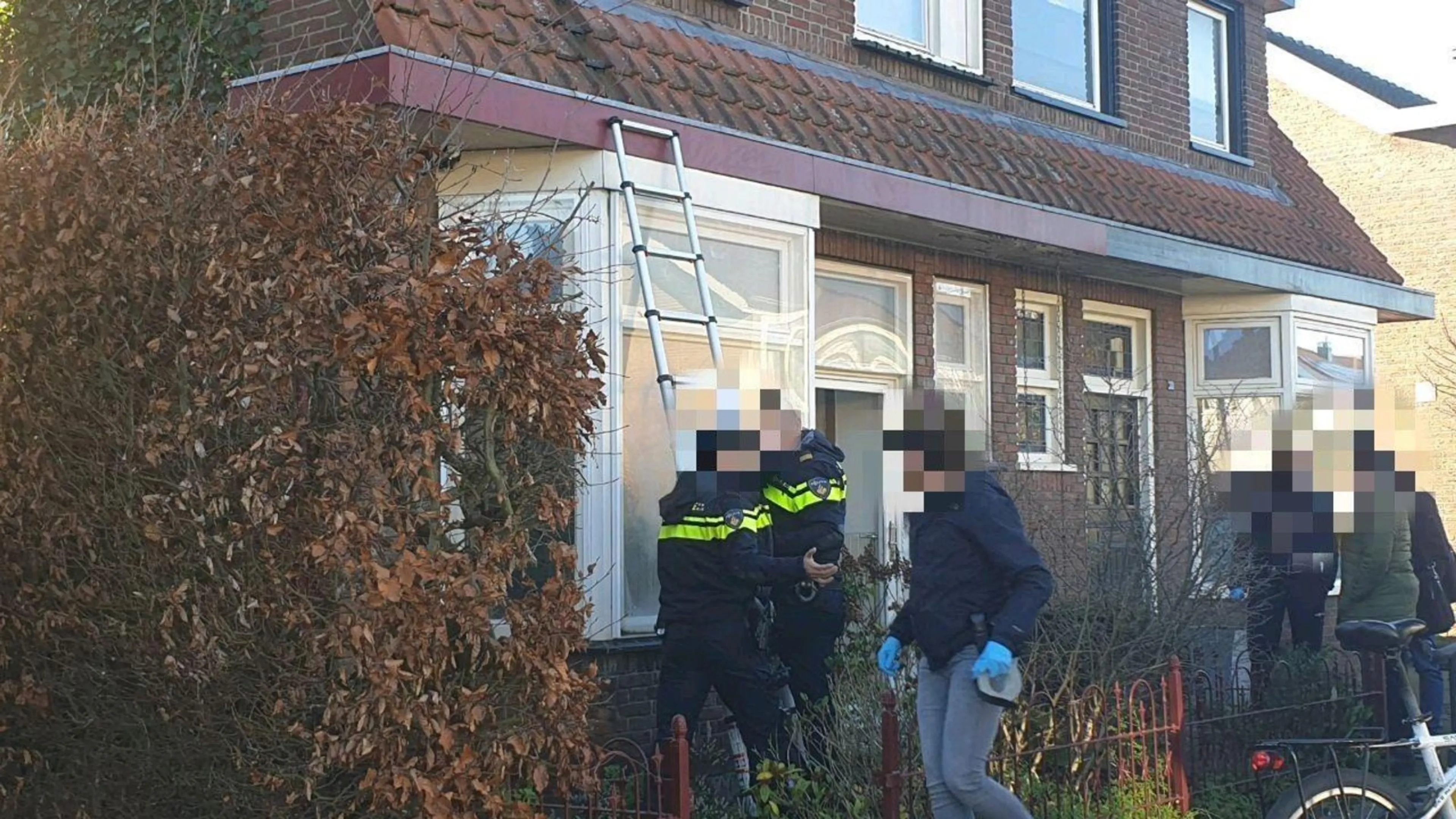 'Politie valt woning bestuurslid pedoclub Martijn binnen in Hengelo'