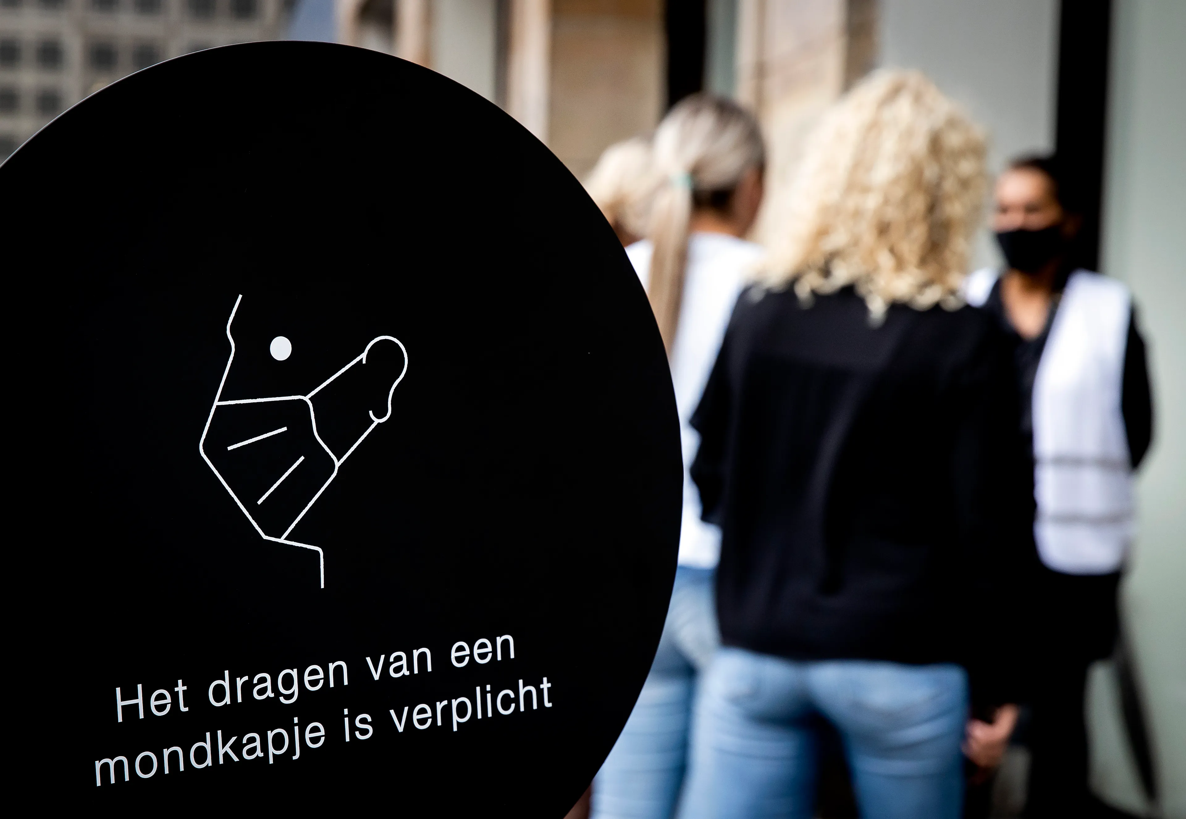 Dit zijn alle nieuwe coronamaatregelen die zaterdag ingaan