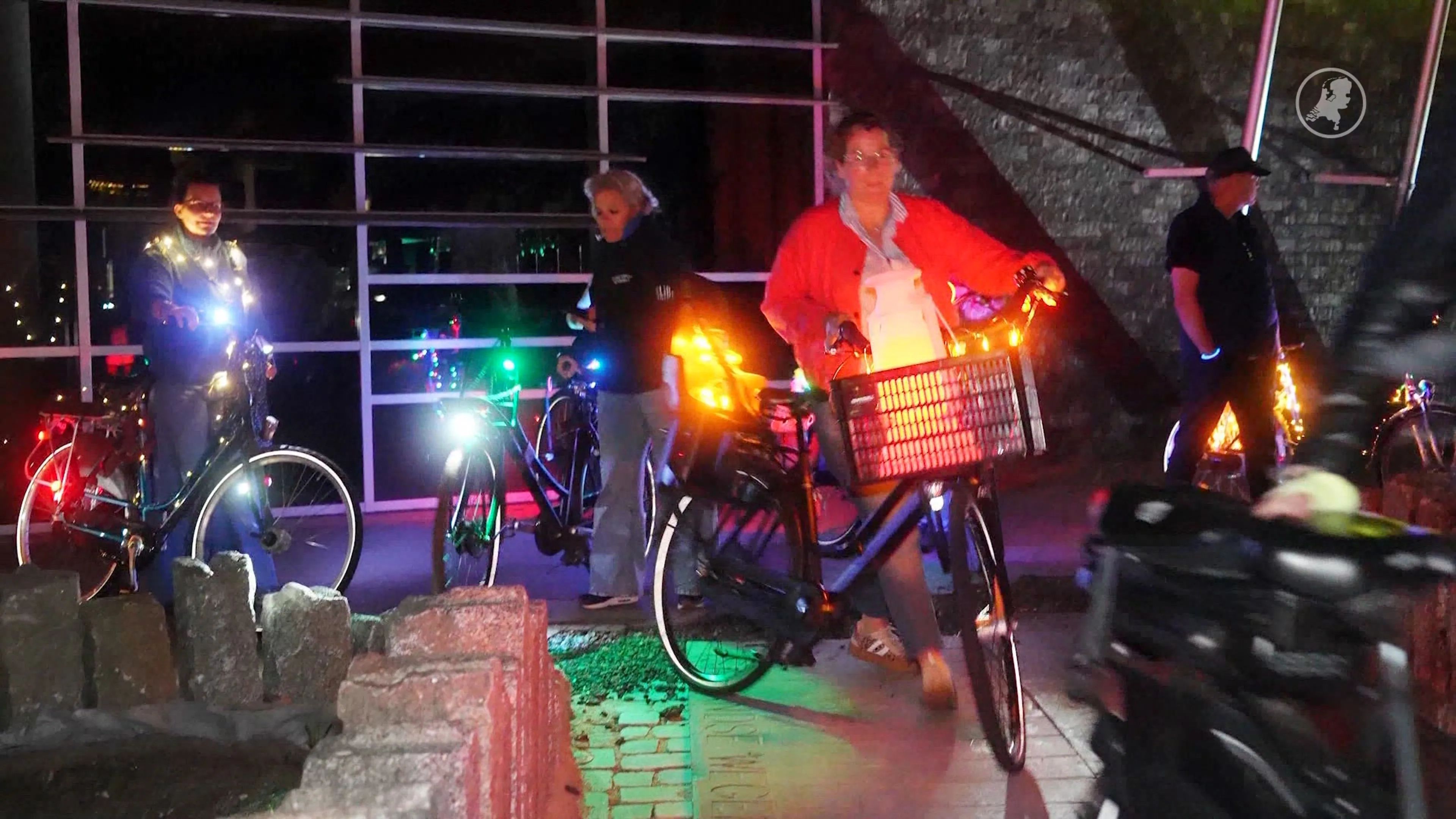 Op veel plekken in Nederland fietsacties naar onveilige plekken: vrouwen eisen de nacht op