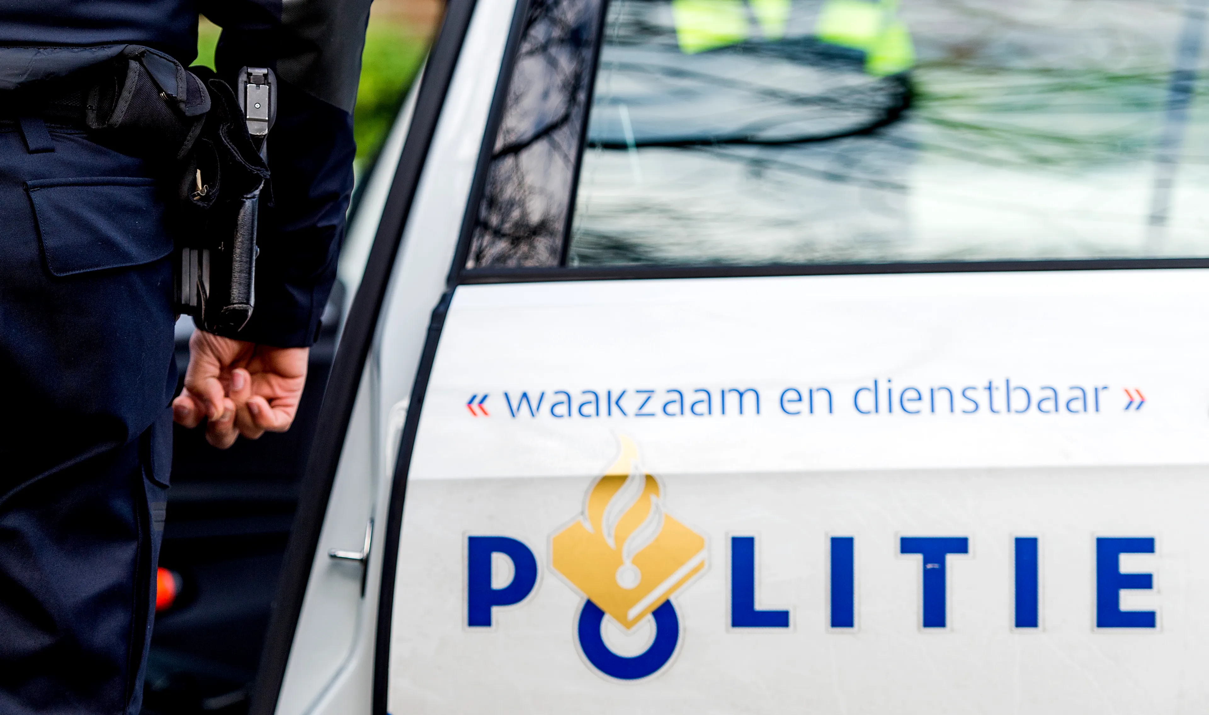 Verdachte (21) zwaargewond na steekpartij op school in Santpoort-Noord