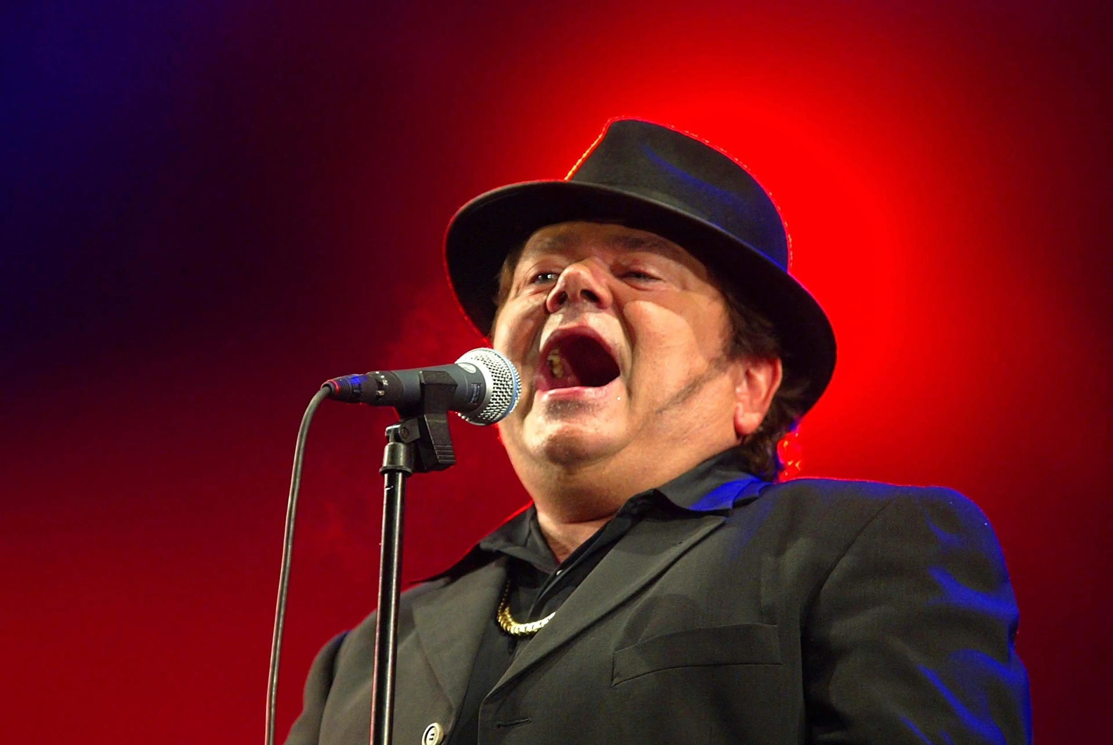André Hazes geëerd met herdenkingsmunt en beeldje op 75e geboortedag