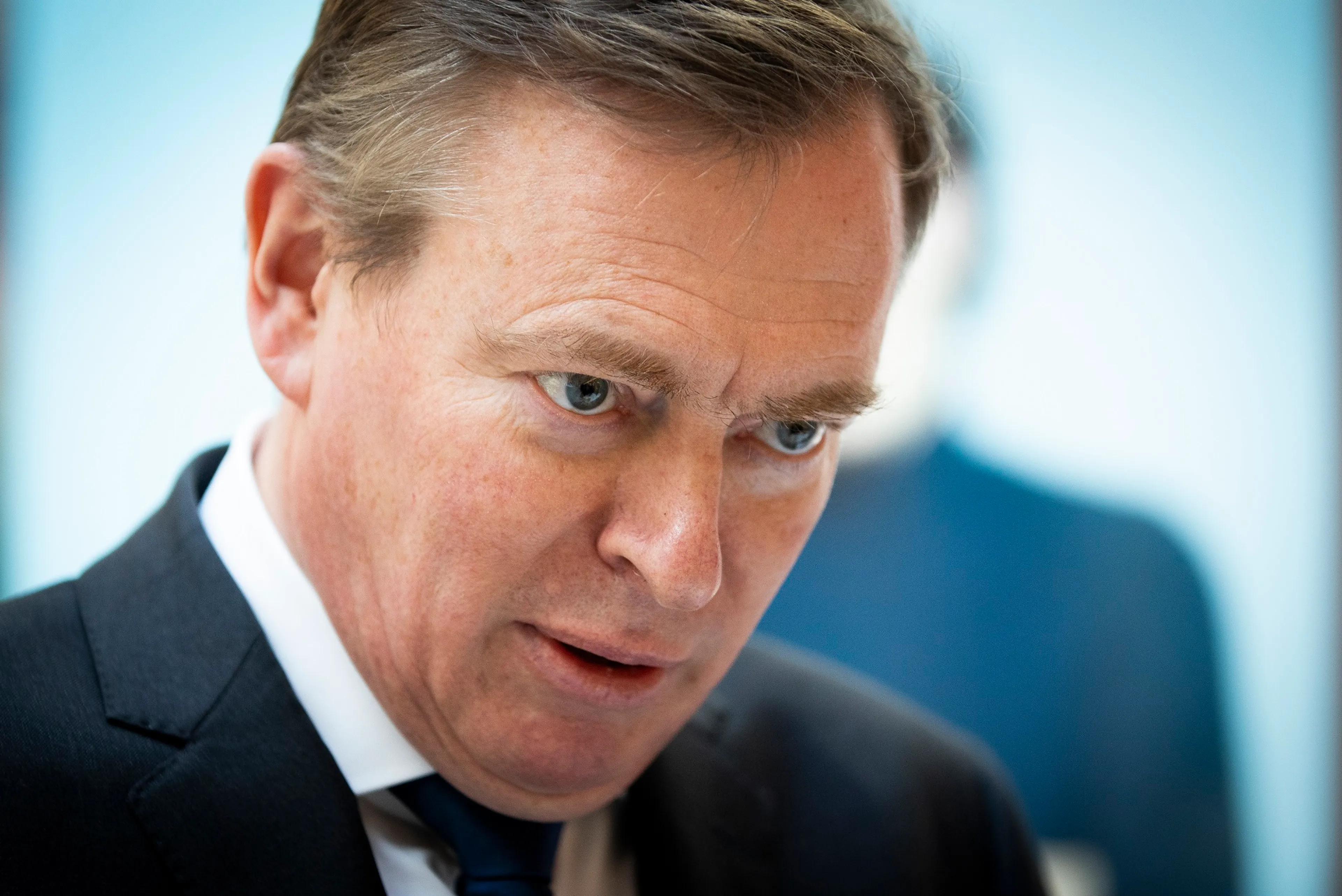 Minister Bruins: Nederland gaat niet op slot om coronavirus