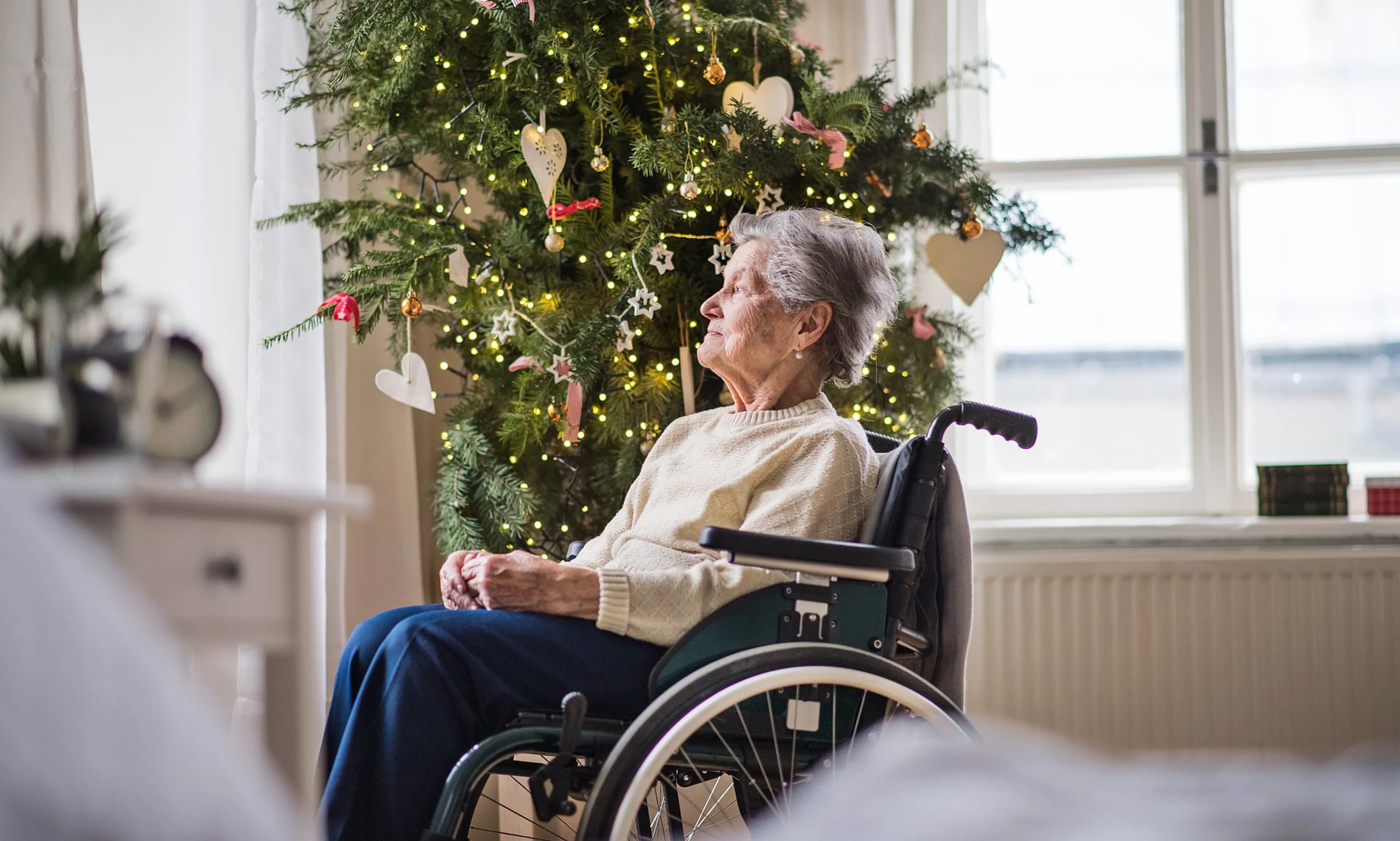 Ruime meerderheid van Nederland viert de kerstdagen dit jaar zonder opa en oma