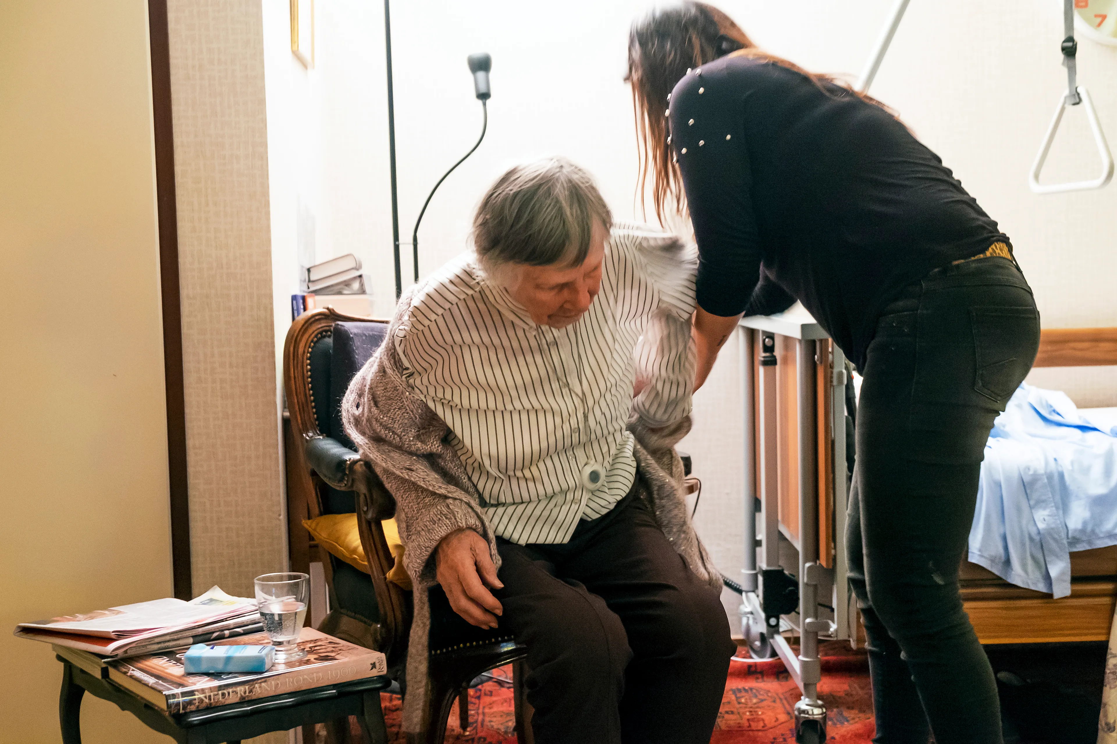 Werk, stress en zorgtaken: steeds meer mantelzorgers lopen vast