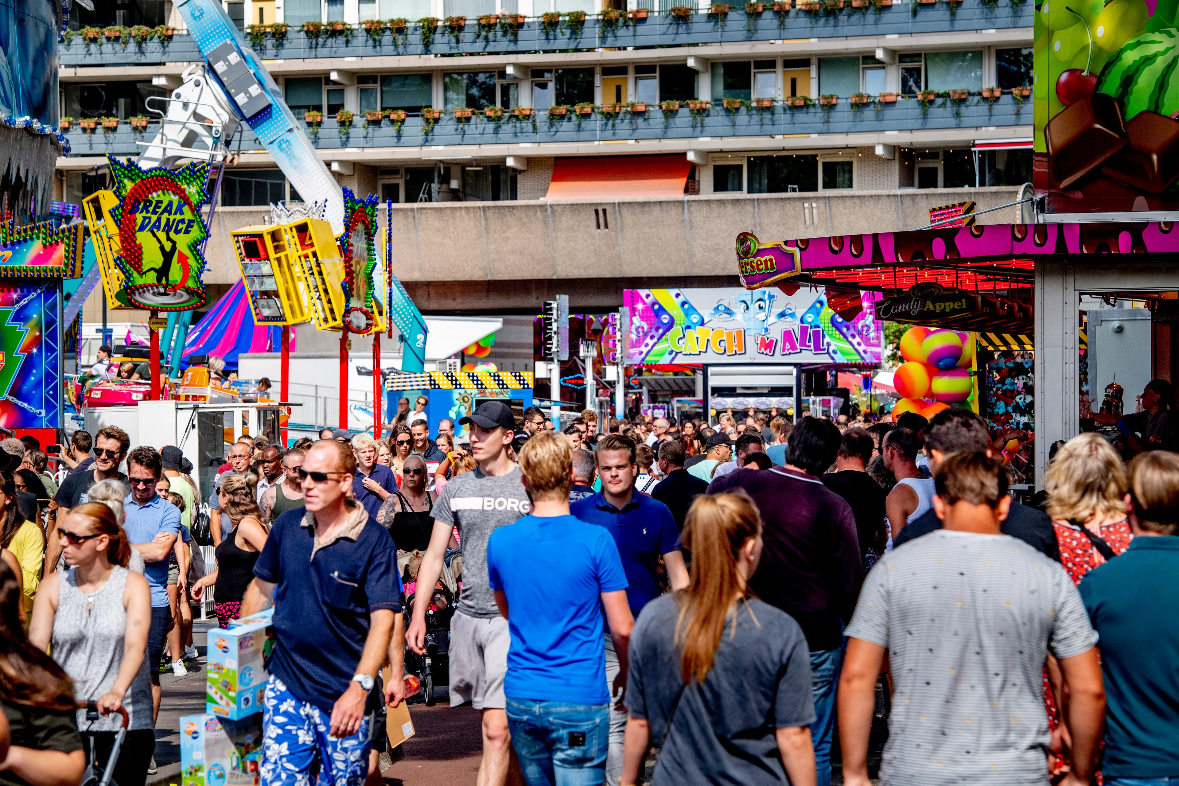 Kritiek op coronabeleid Tilburgse kermis, gemeente wel tevreden