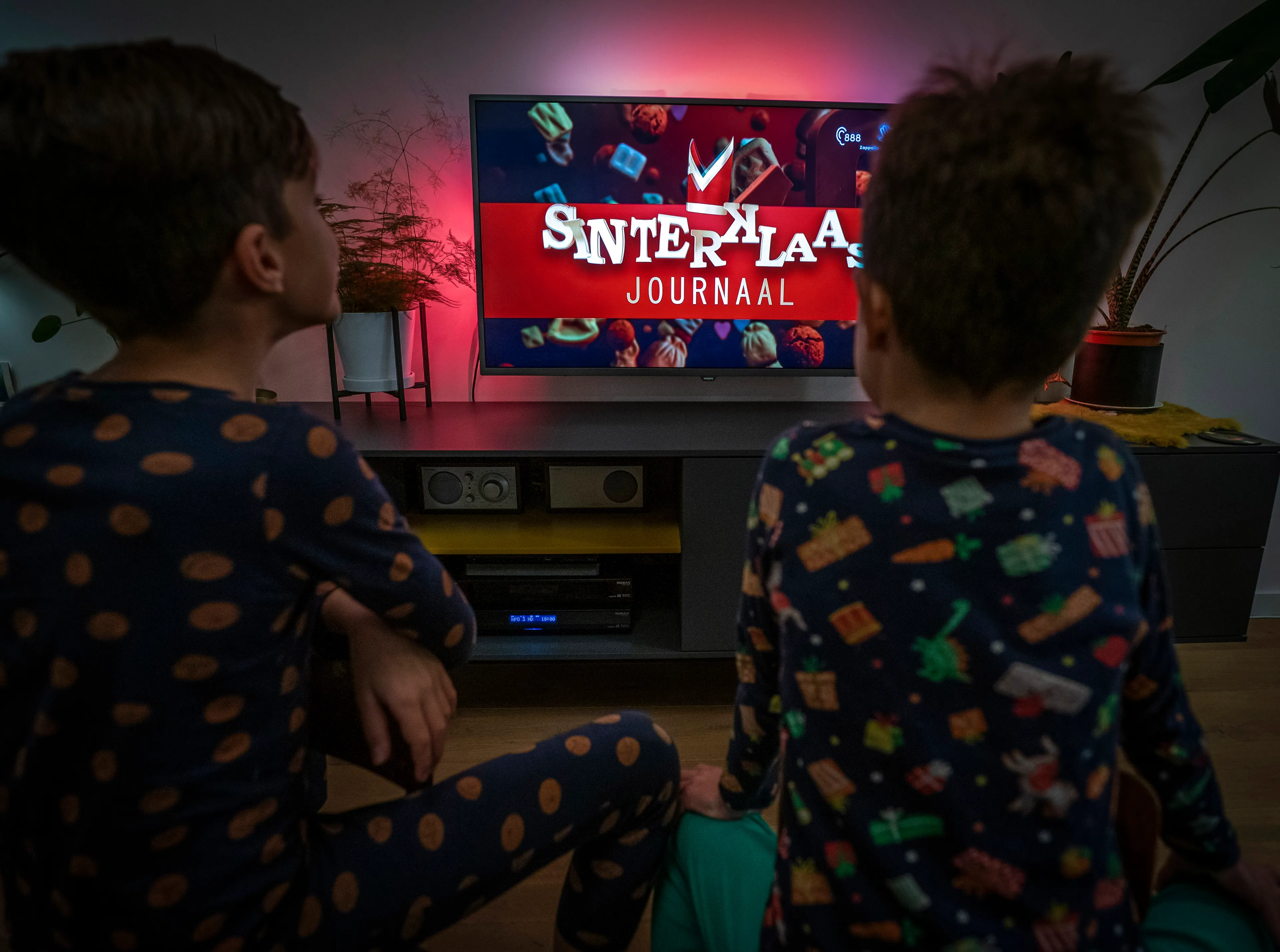 Ruim 1,1 miljoen kijkers voor aftrap Sinterklaasjournaal met gevaccineerde Sint