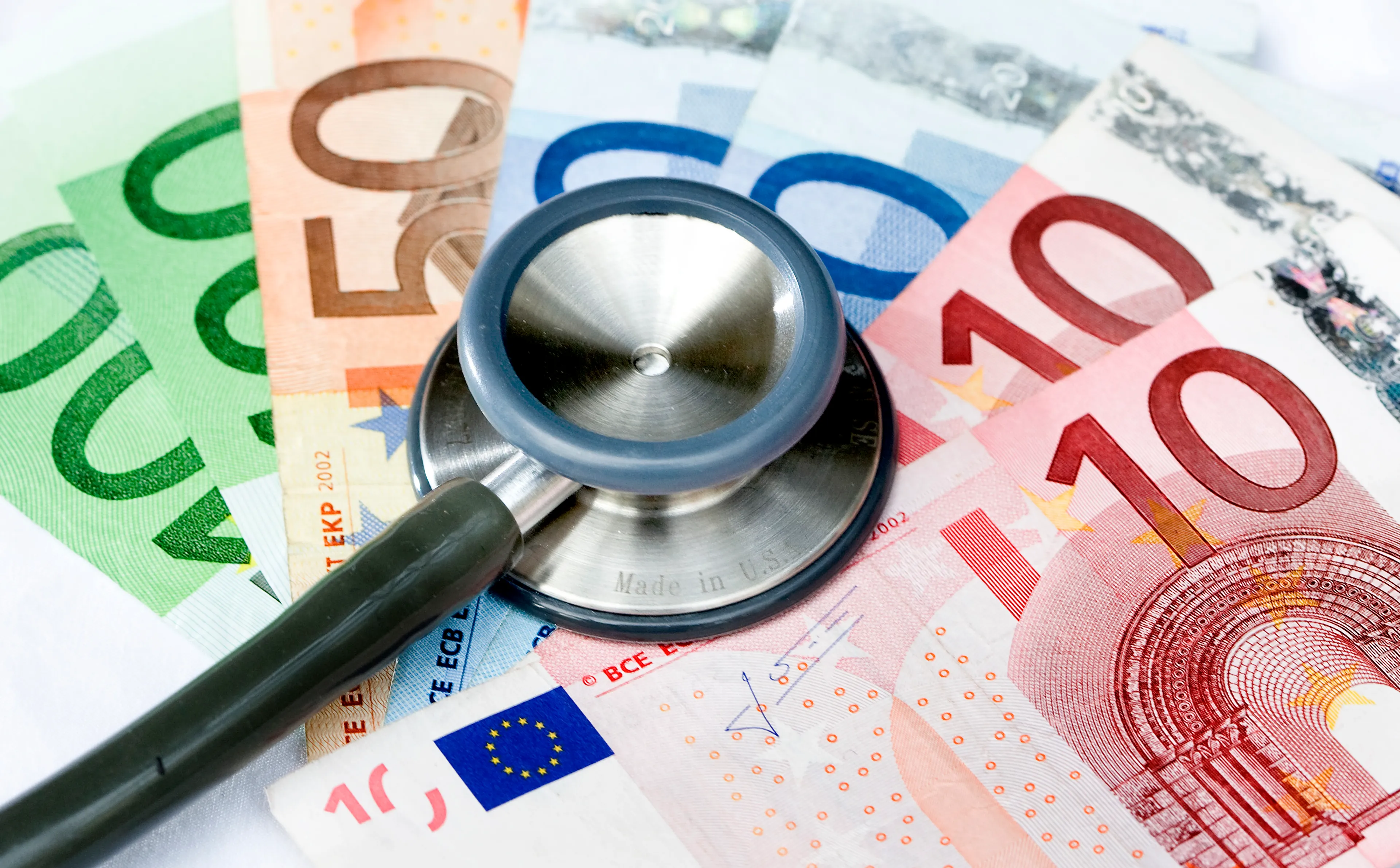 'Zorgverzekering tot 250 euro duurder door coronacrisis'