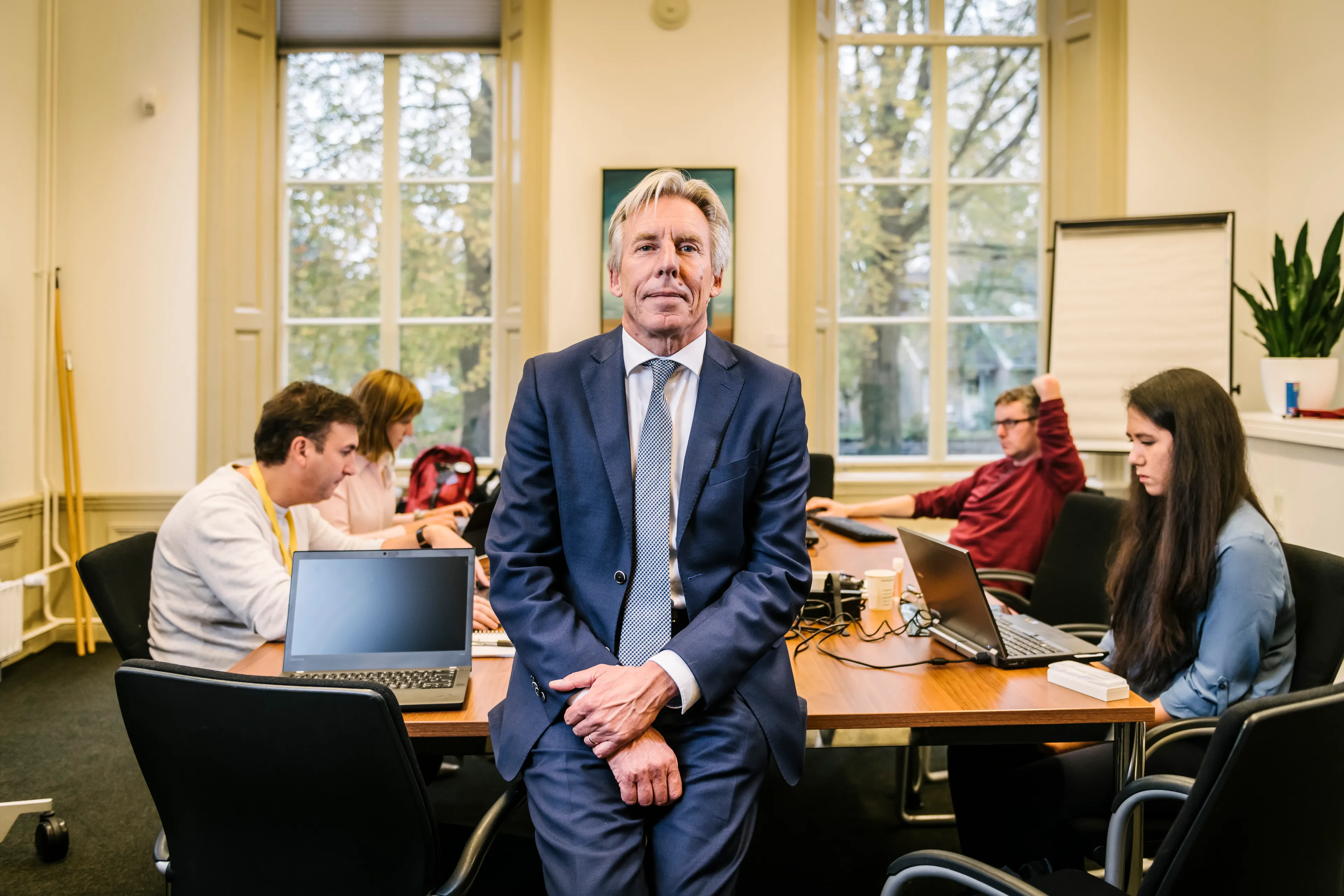 FIOD-baas weg om toeslagenaffaire bij Financiën