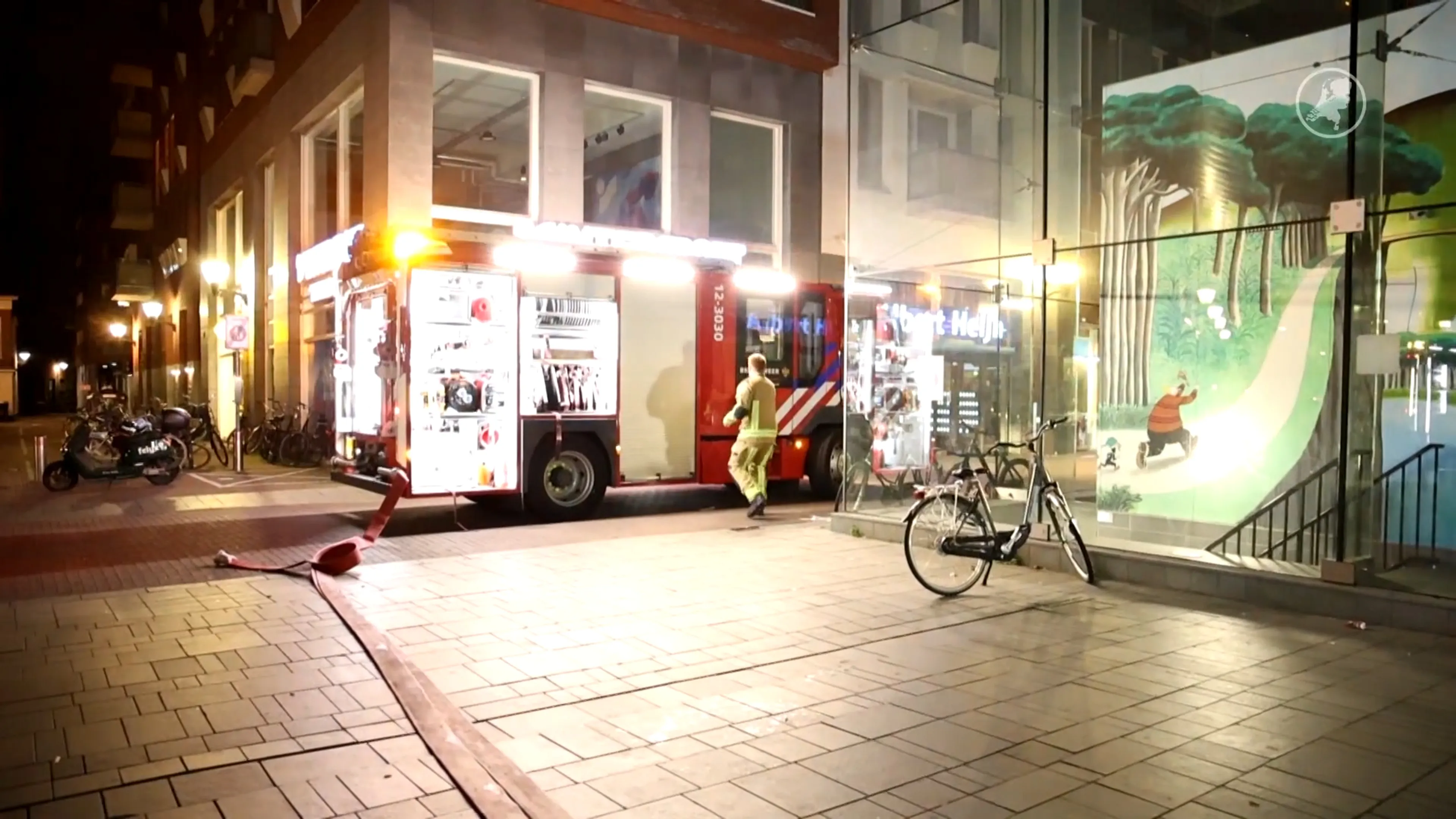 Auto in brand in parkeergarage Haarlem