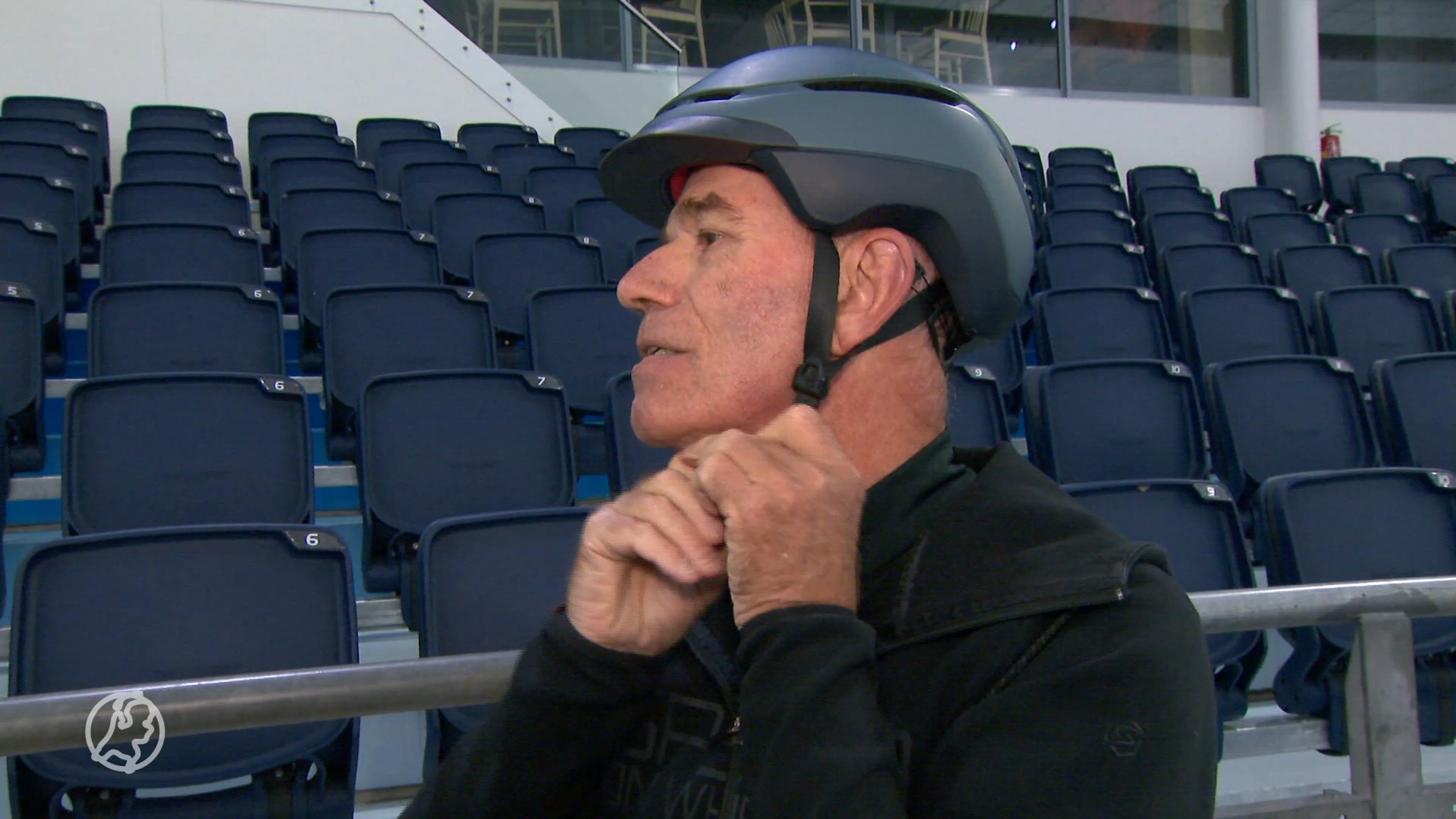 Schaatsen in Thialf mag alleen nog maar met helm